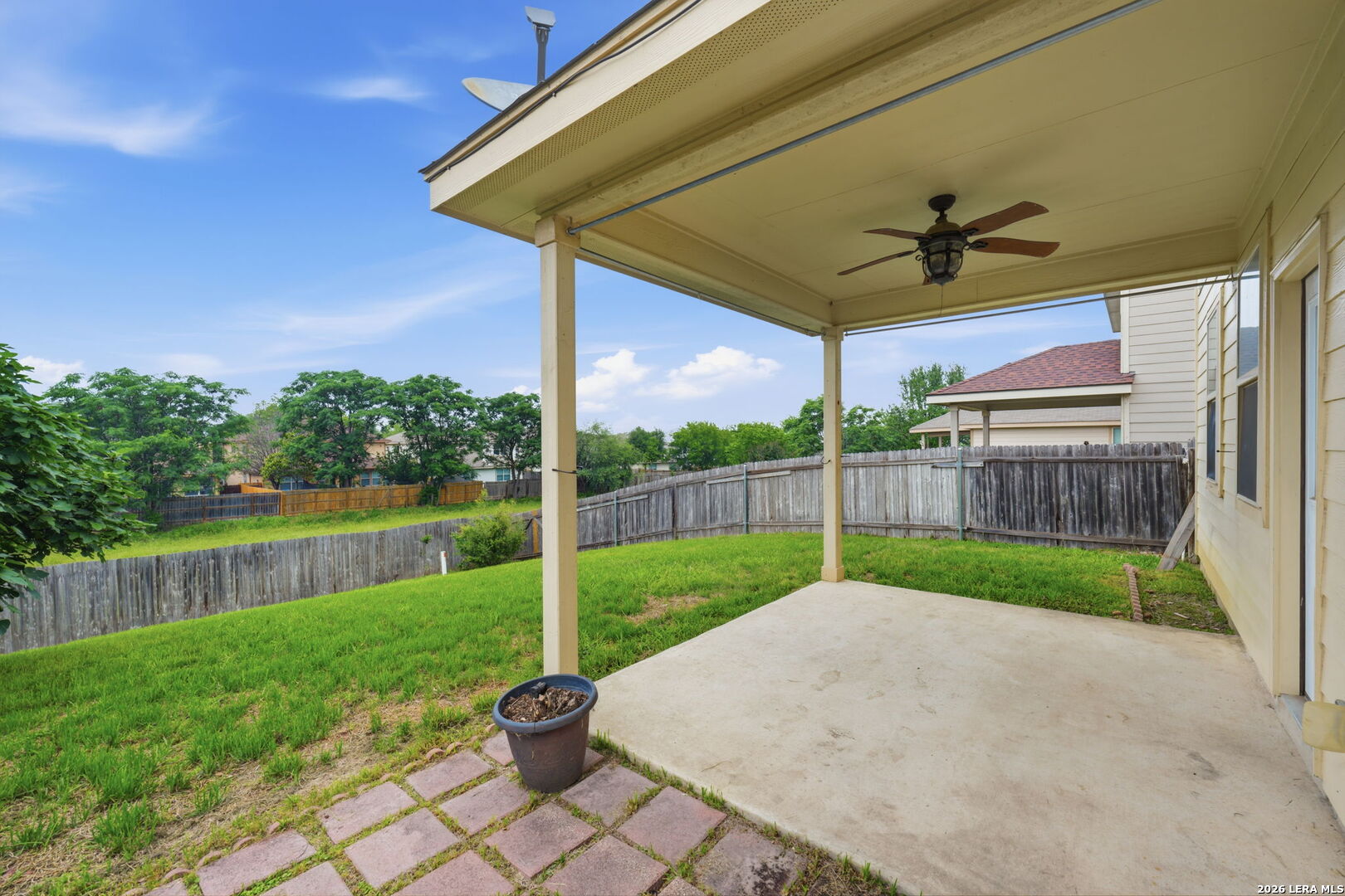 main property photo 37