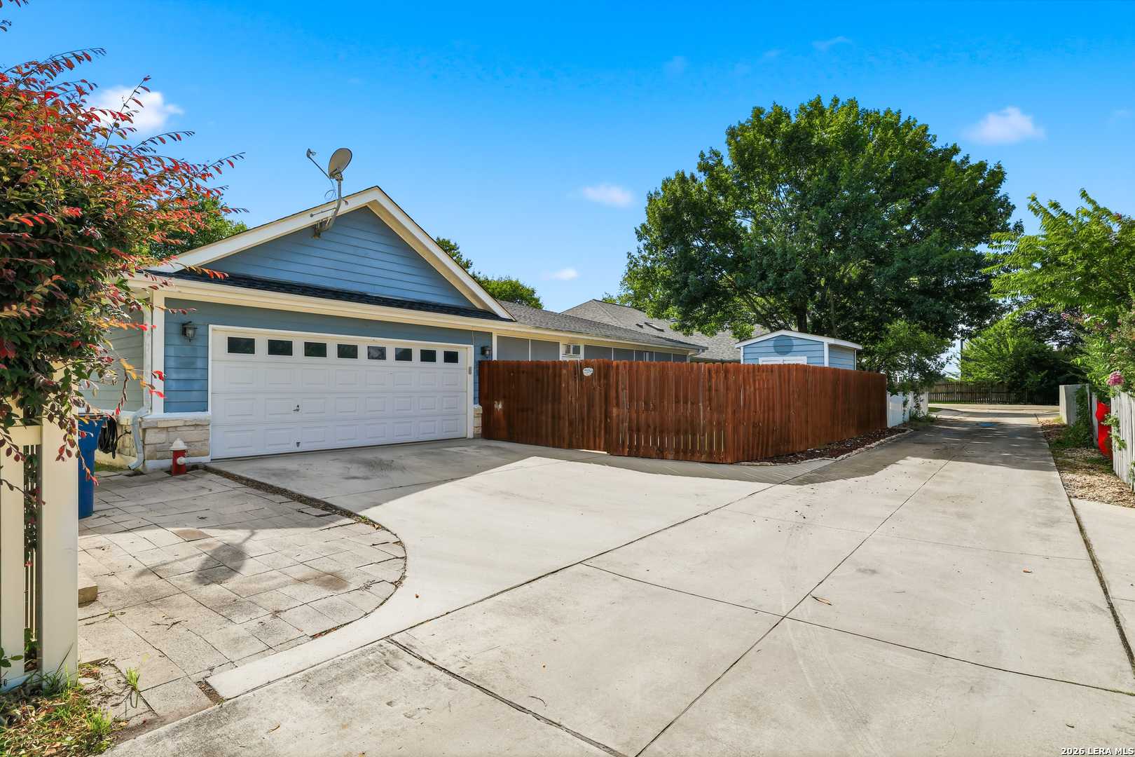 main property photo 41