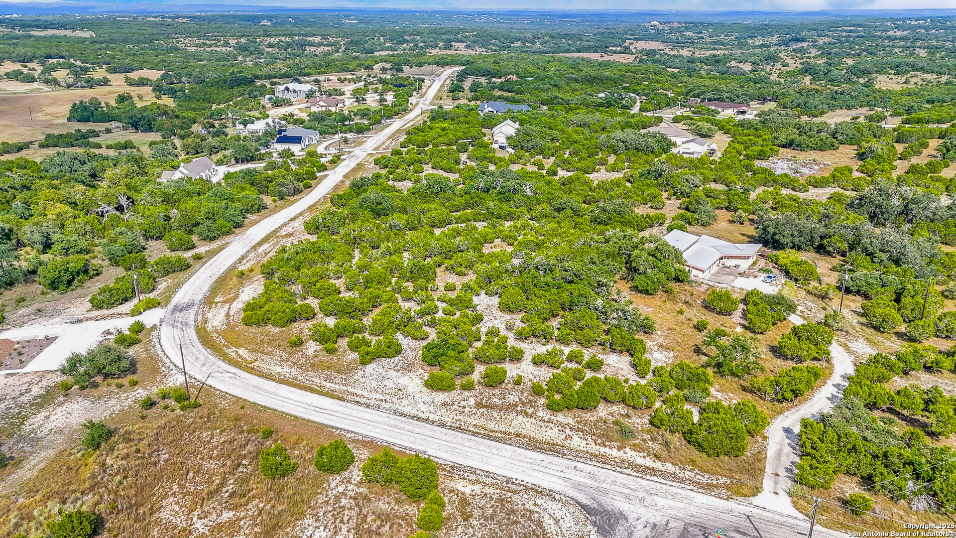 main property photo 11
