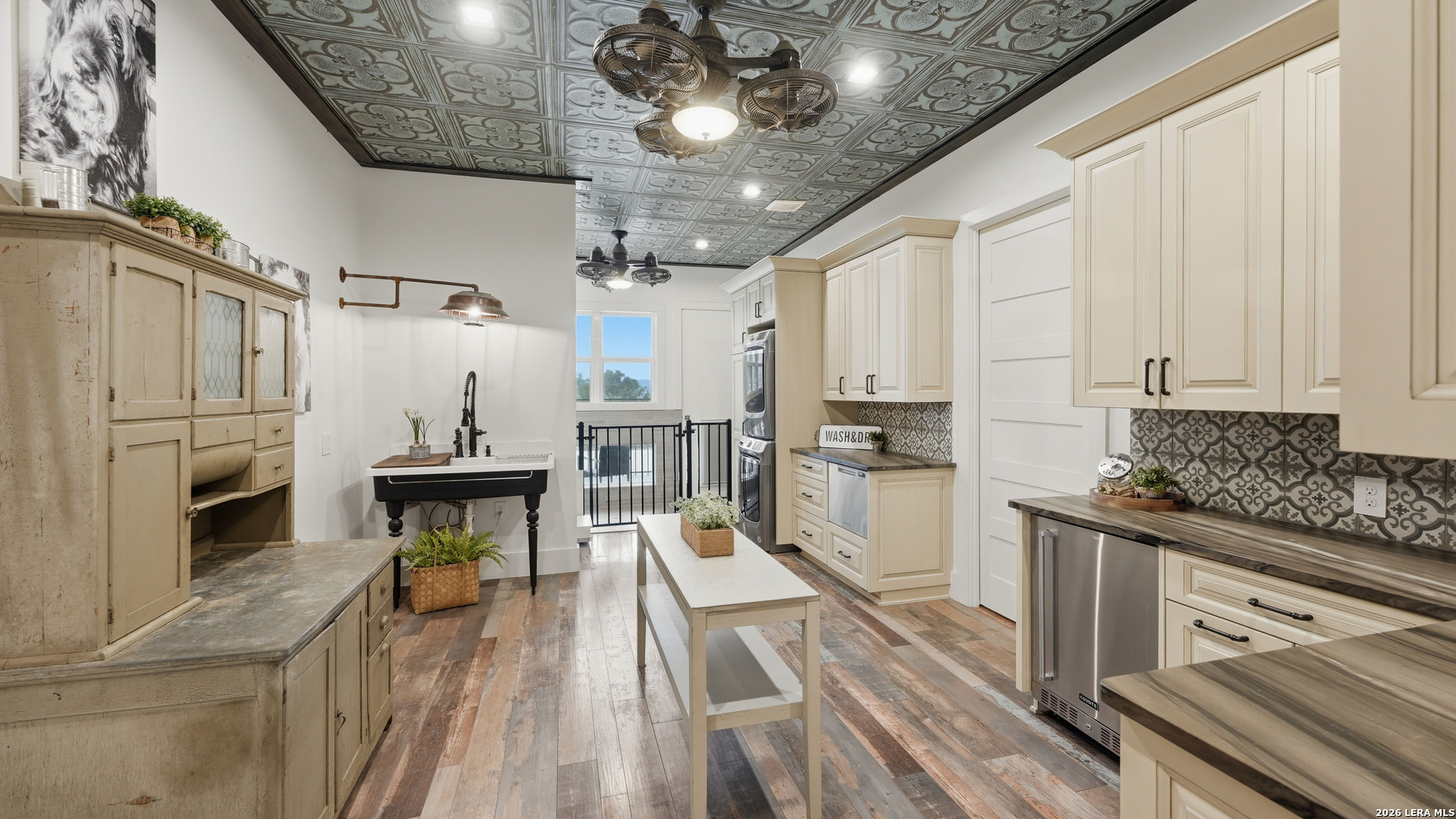 main property photo 76