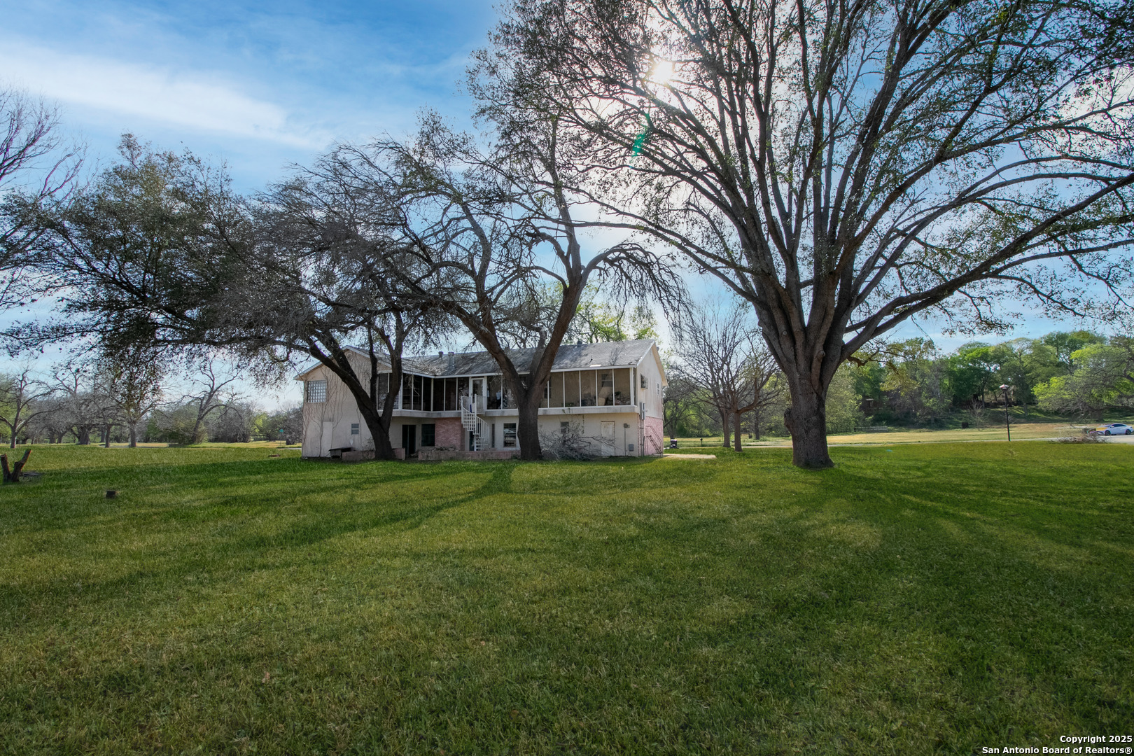 main property photo 7