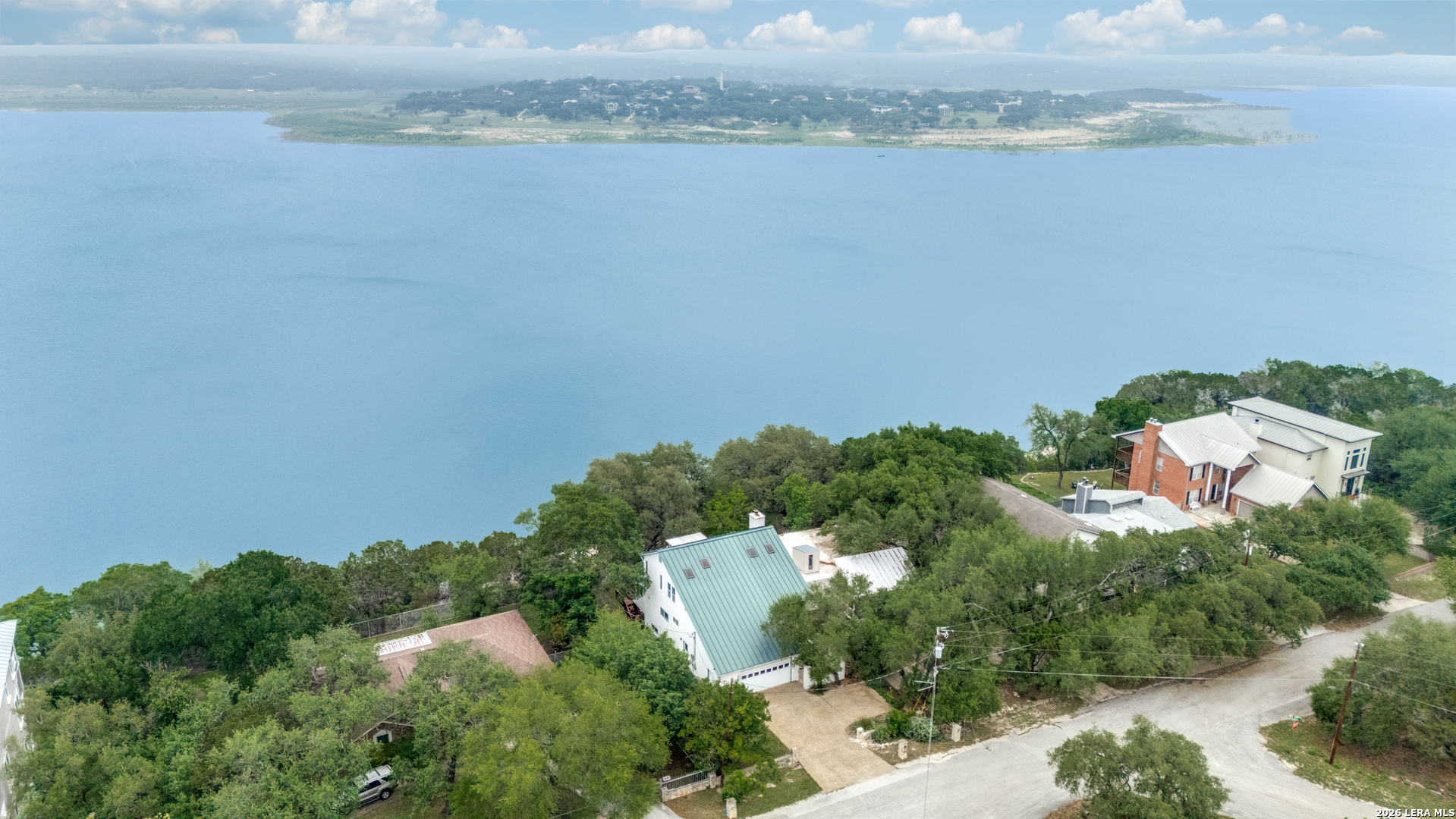 main property photo 40