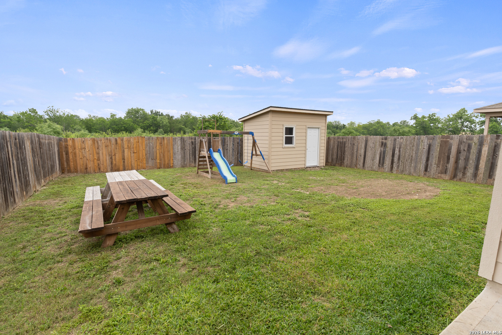 main property photo 22