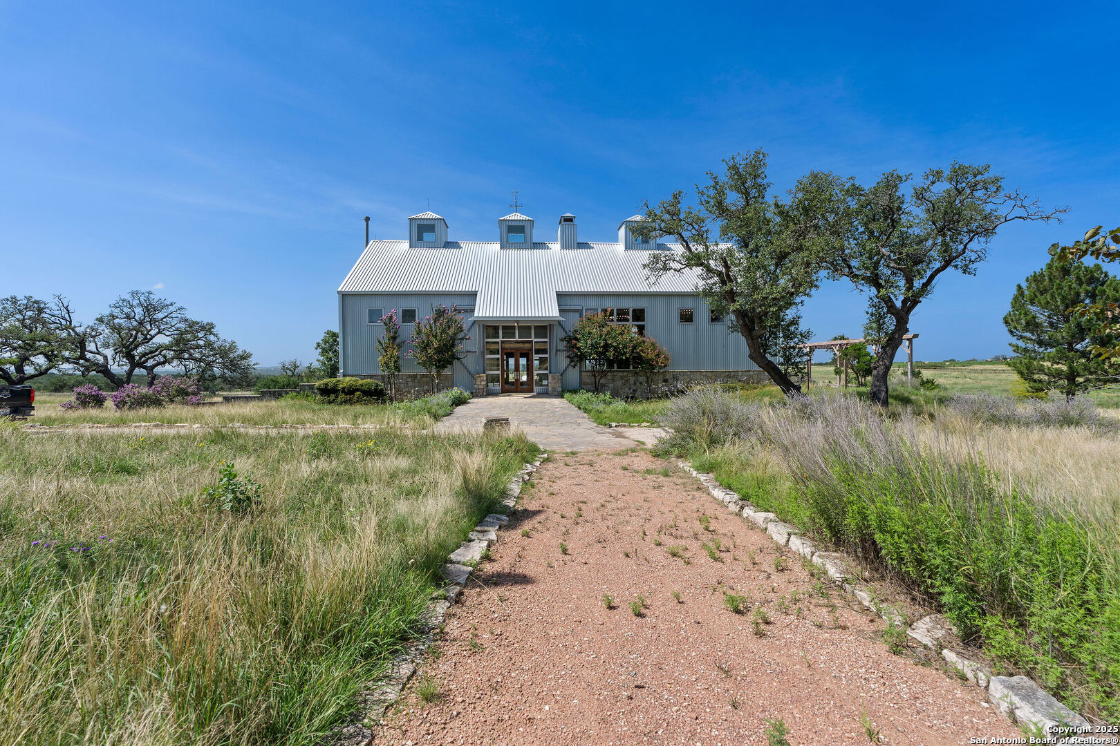 main property photo 15