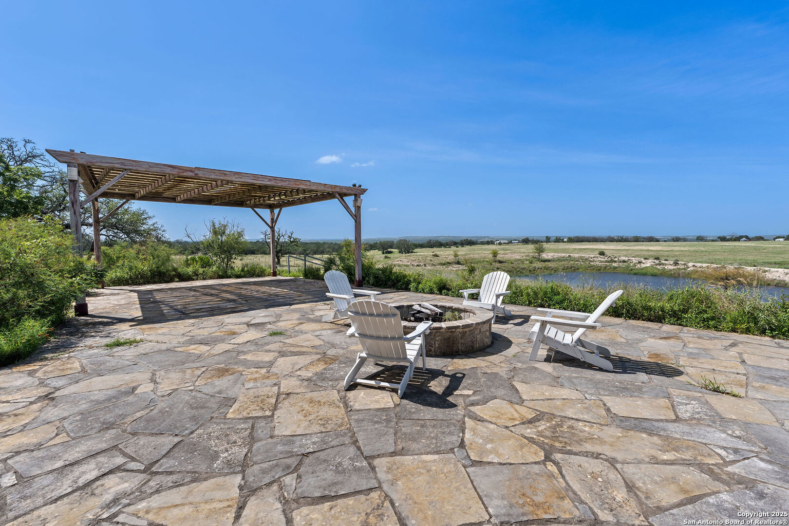 main property photo 17
