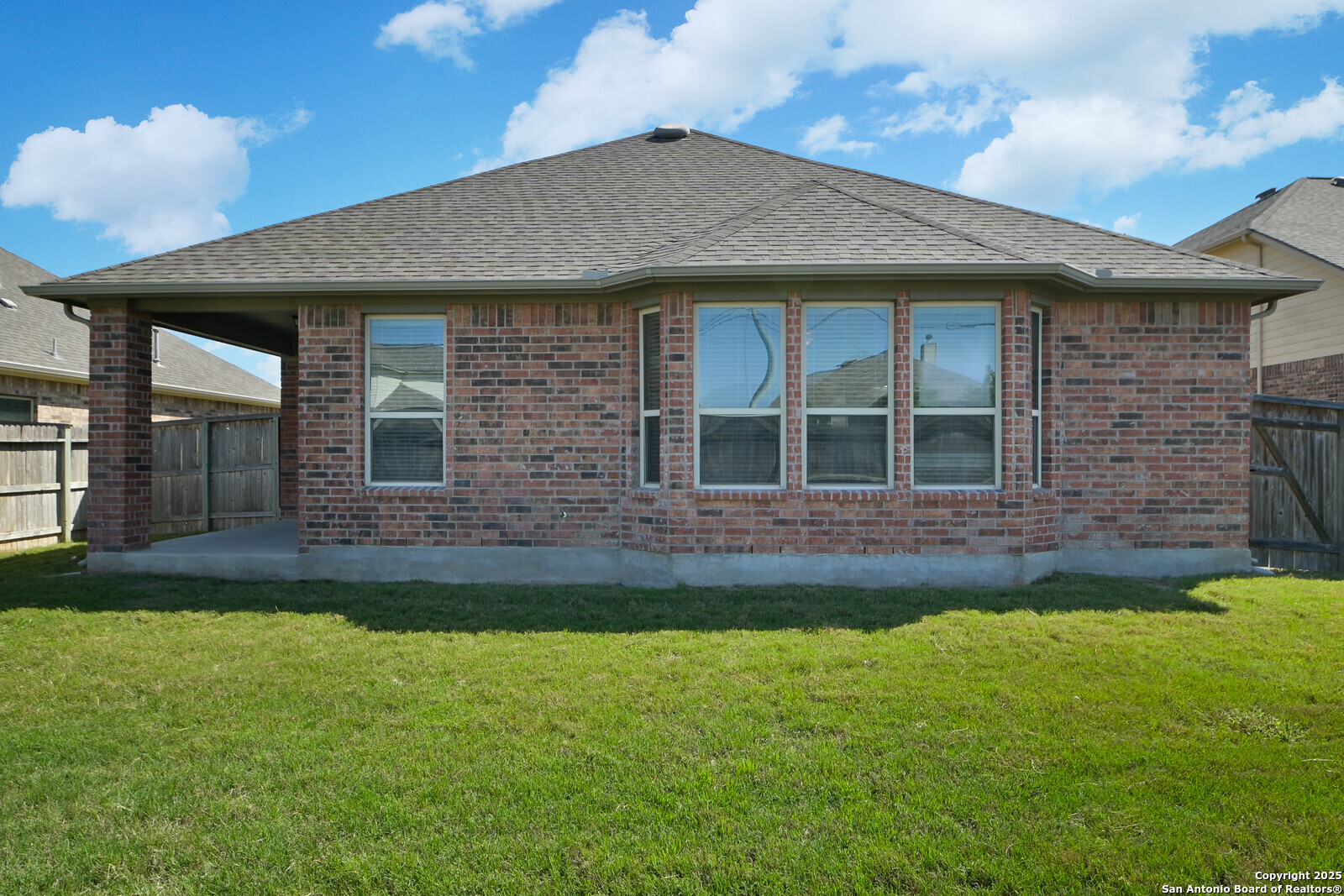 main property photo 3