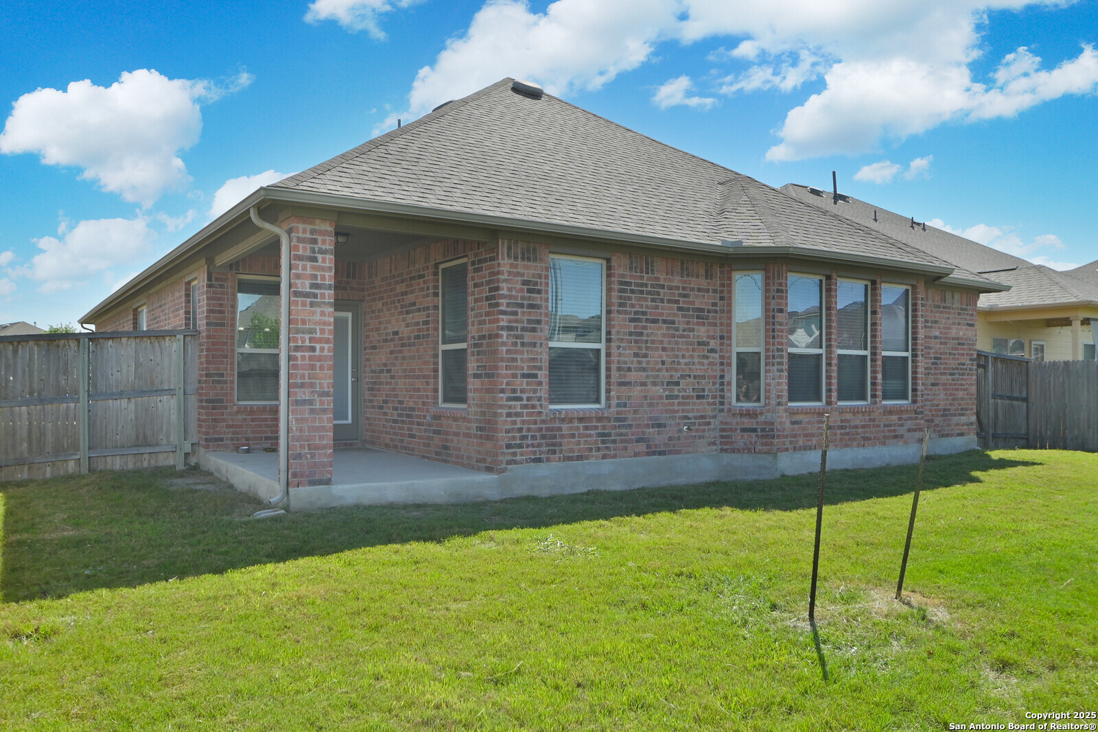main property photo 4