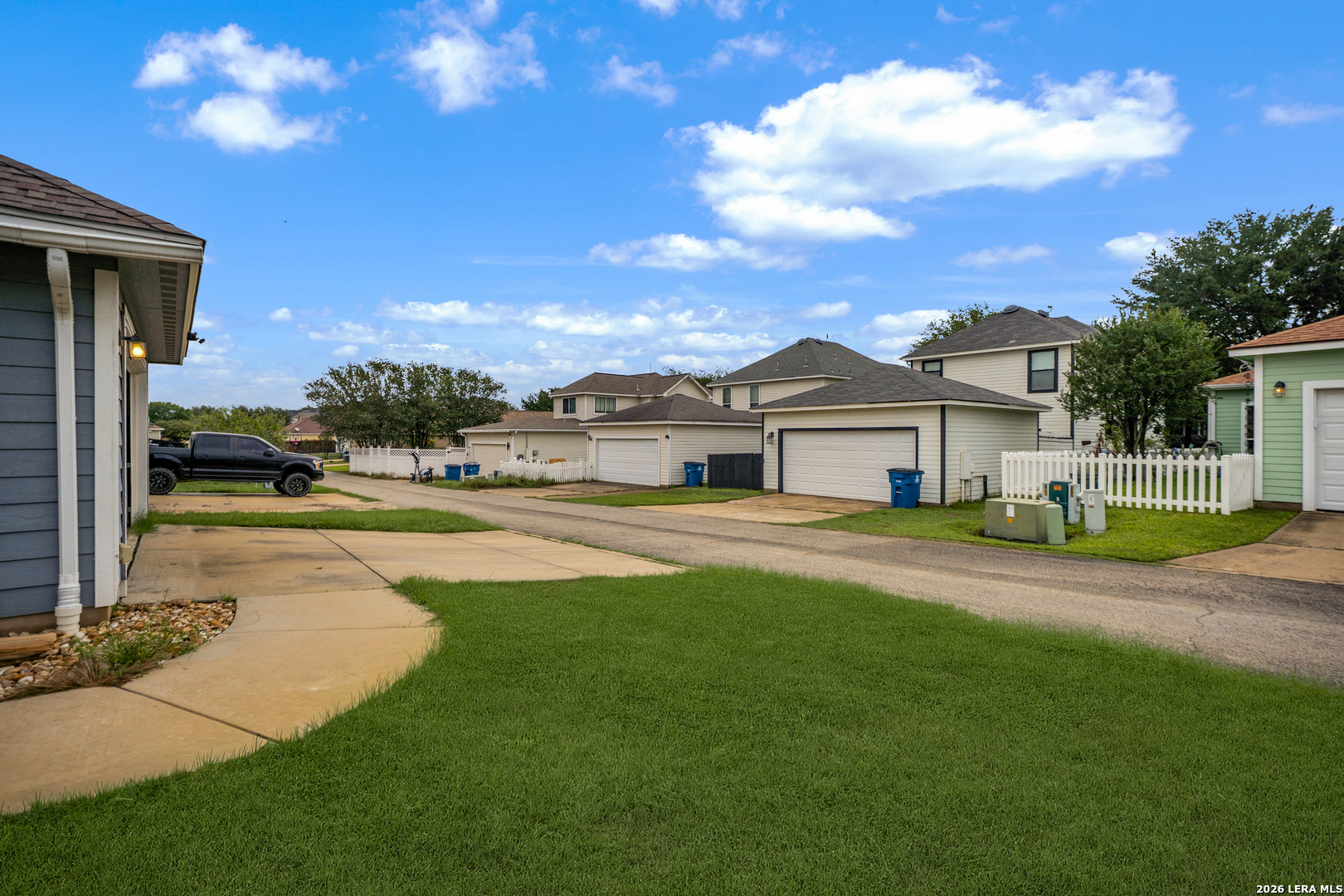 main property photo 33