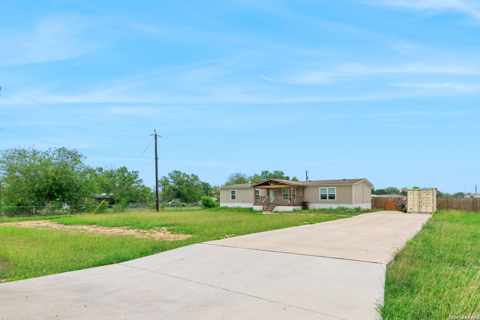 main property photo 20
