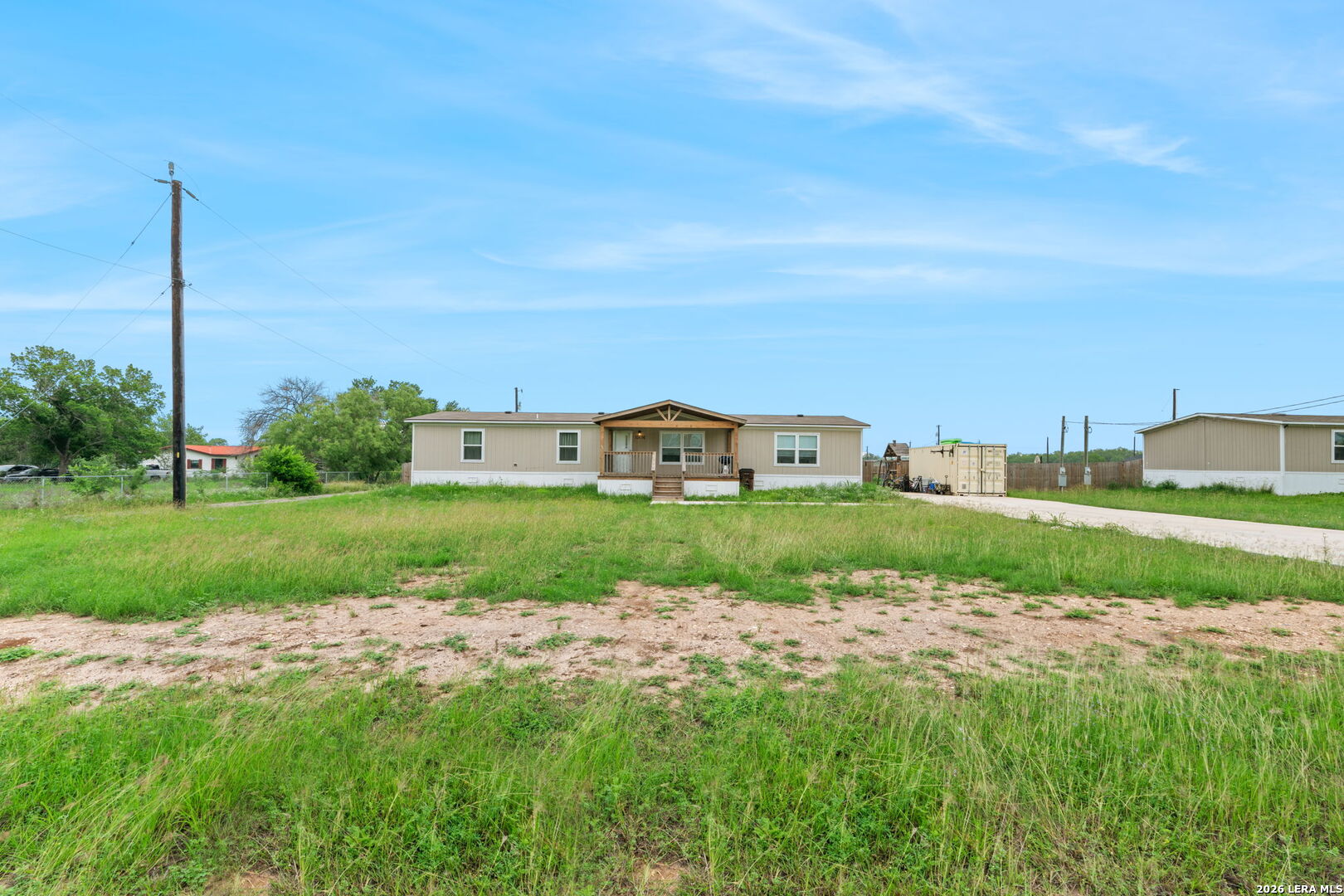 main property photo 22