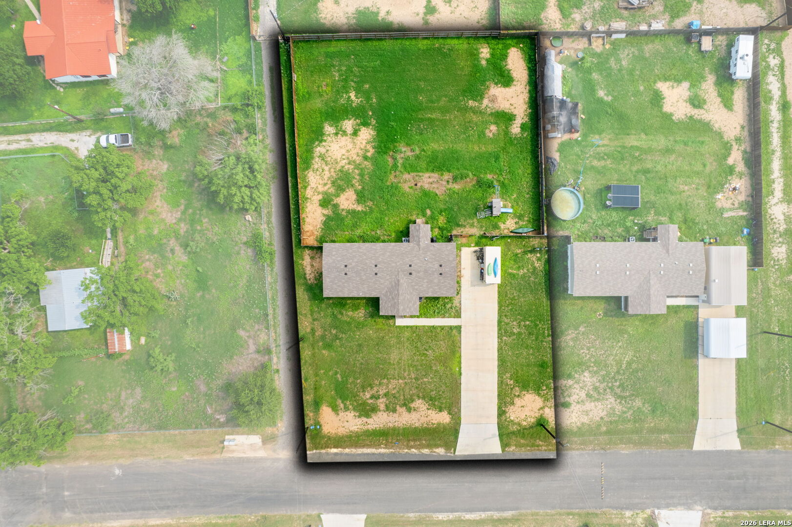 main property photo 27