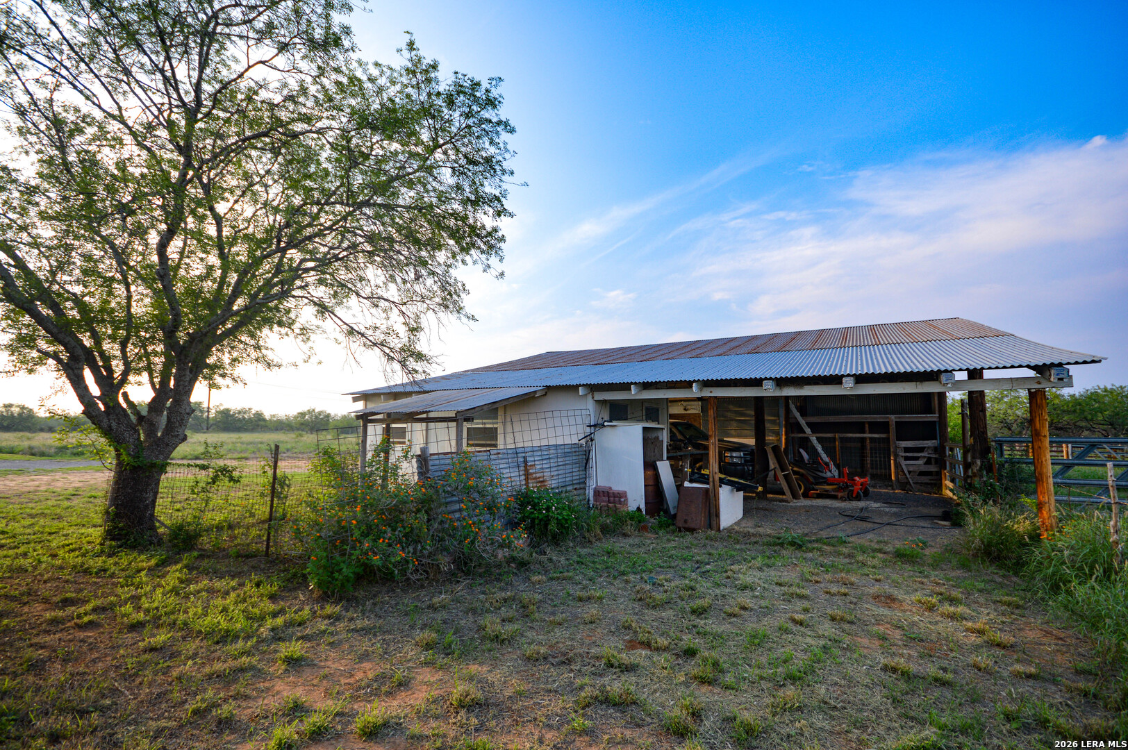 main property photo 32