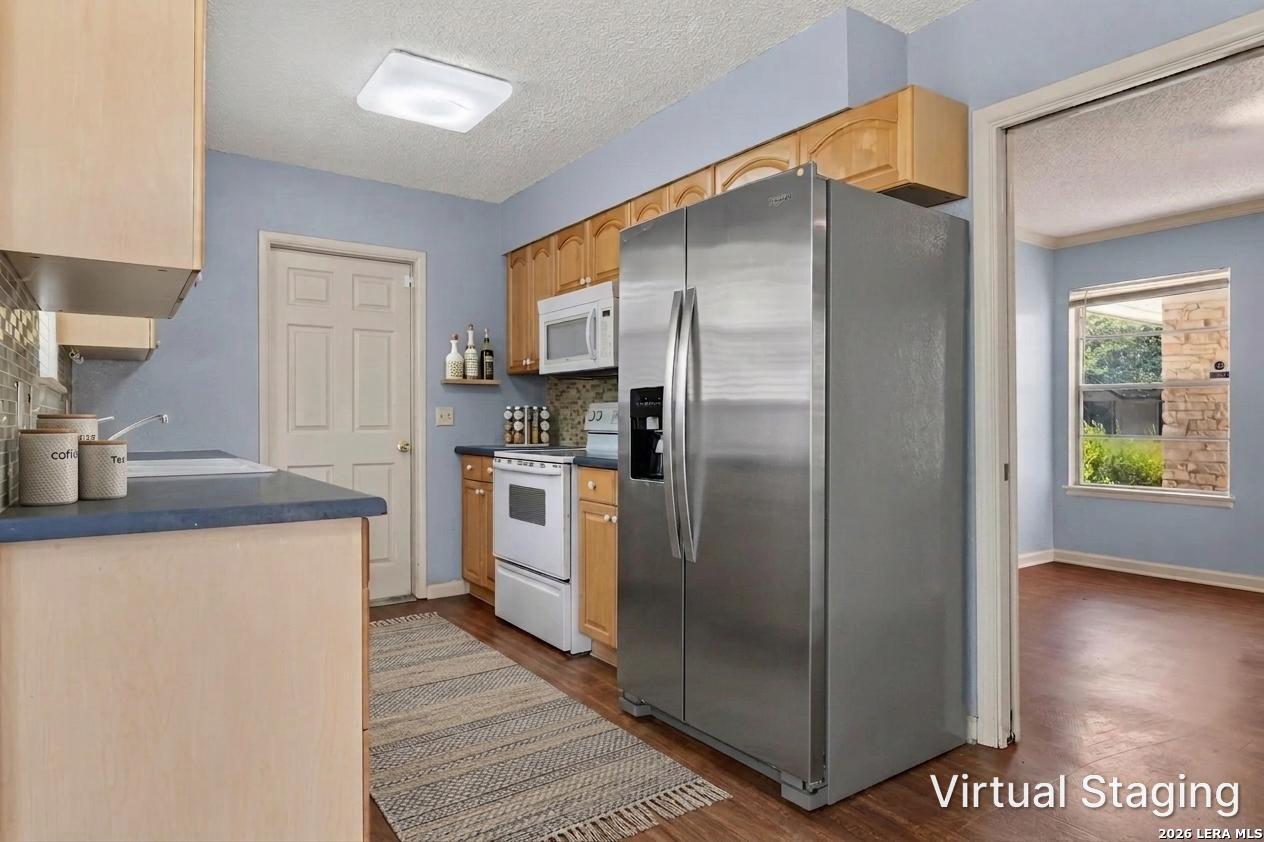 main property photo 7
