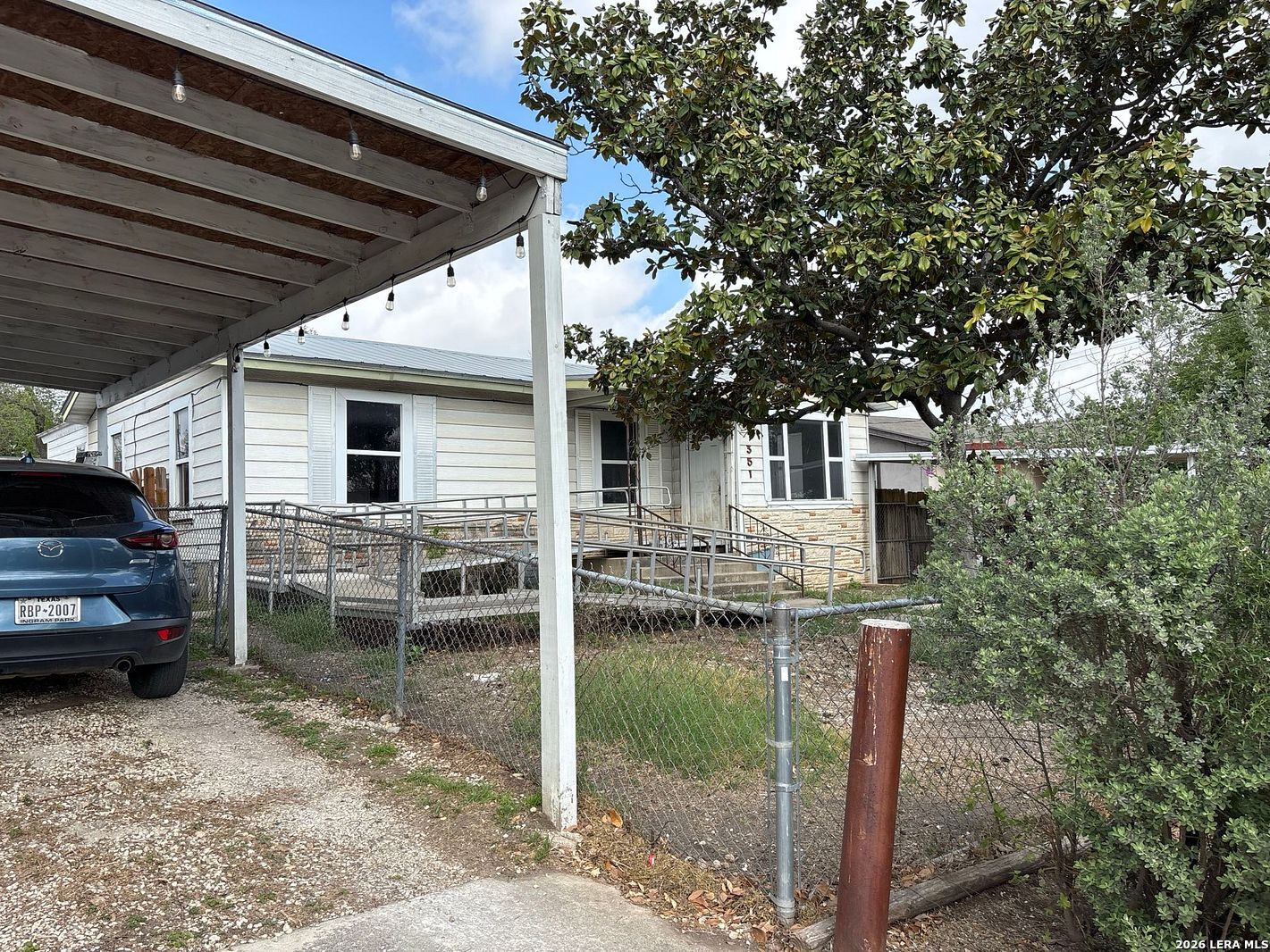 main property photo 28