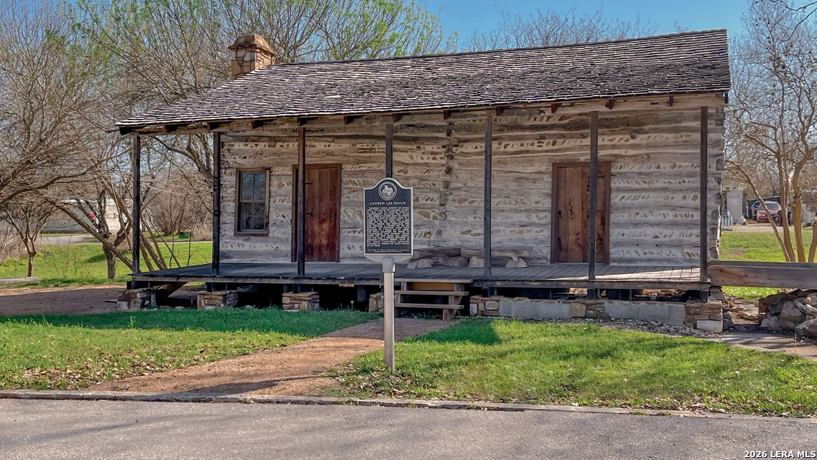 main property photo 11