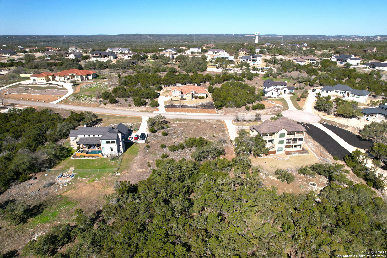 main property photo 5