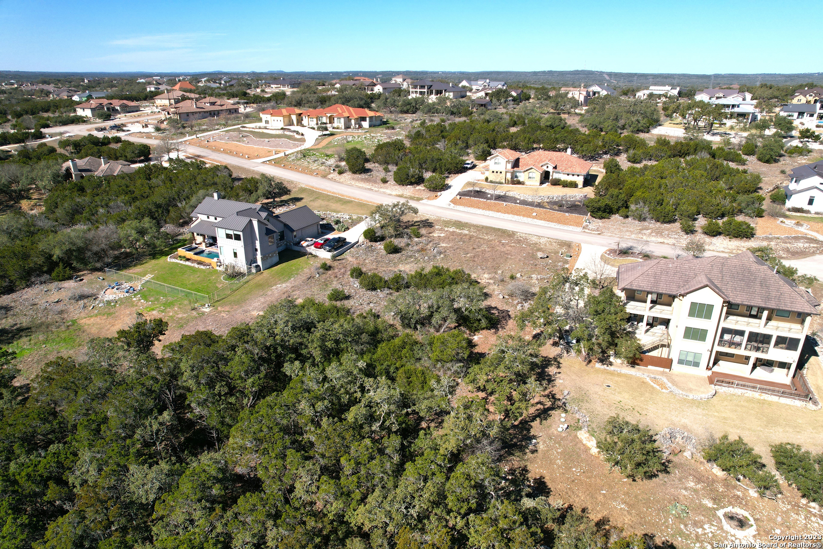 main property photo 6