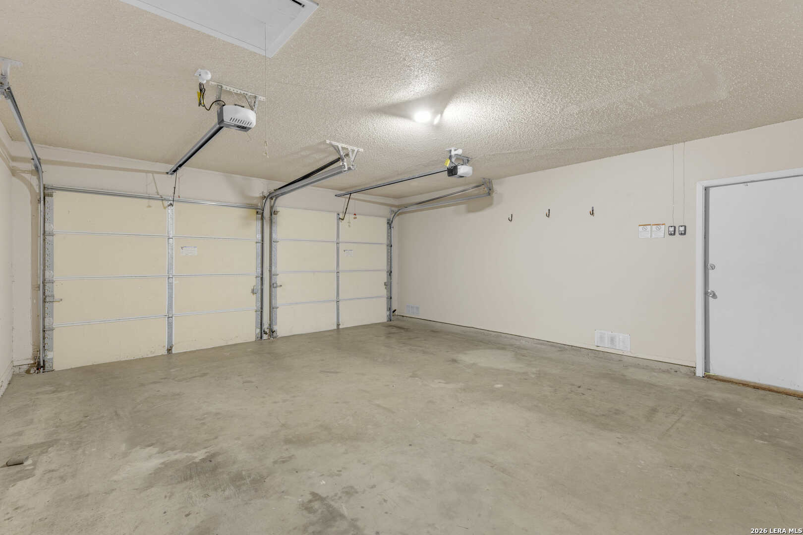 property viewer photo 16