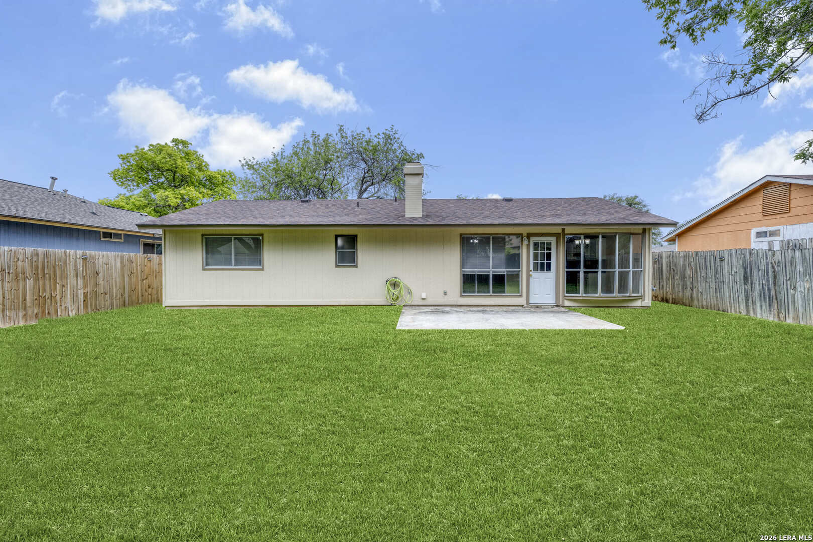 property viewer photo 18