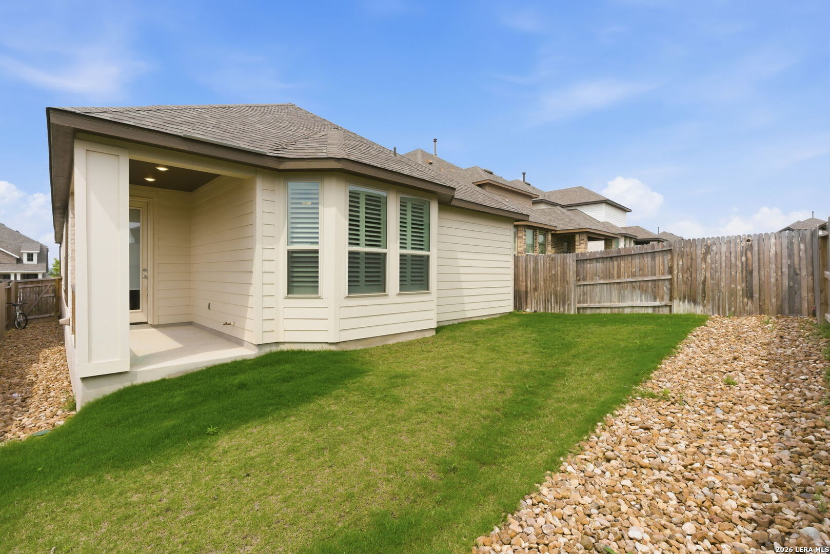 main property photo 19