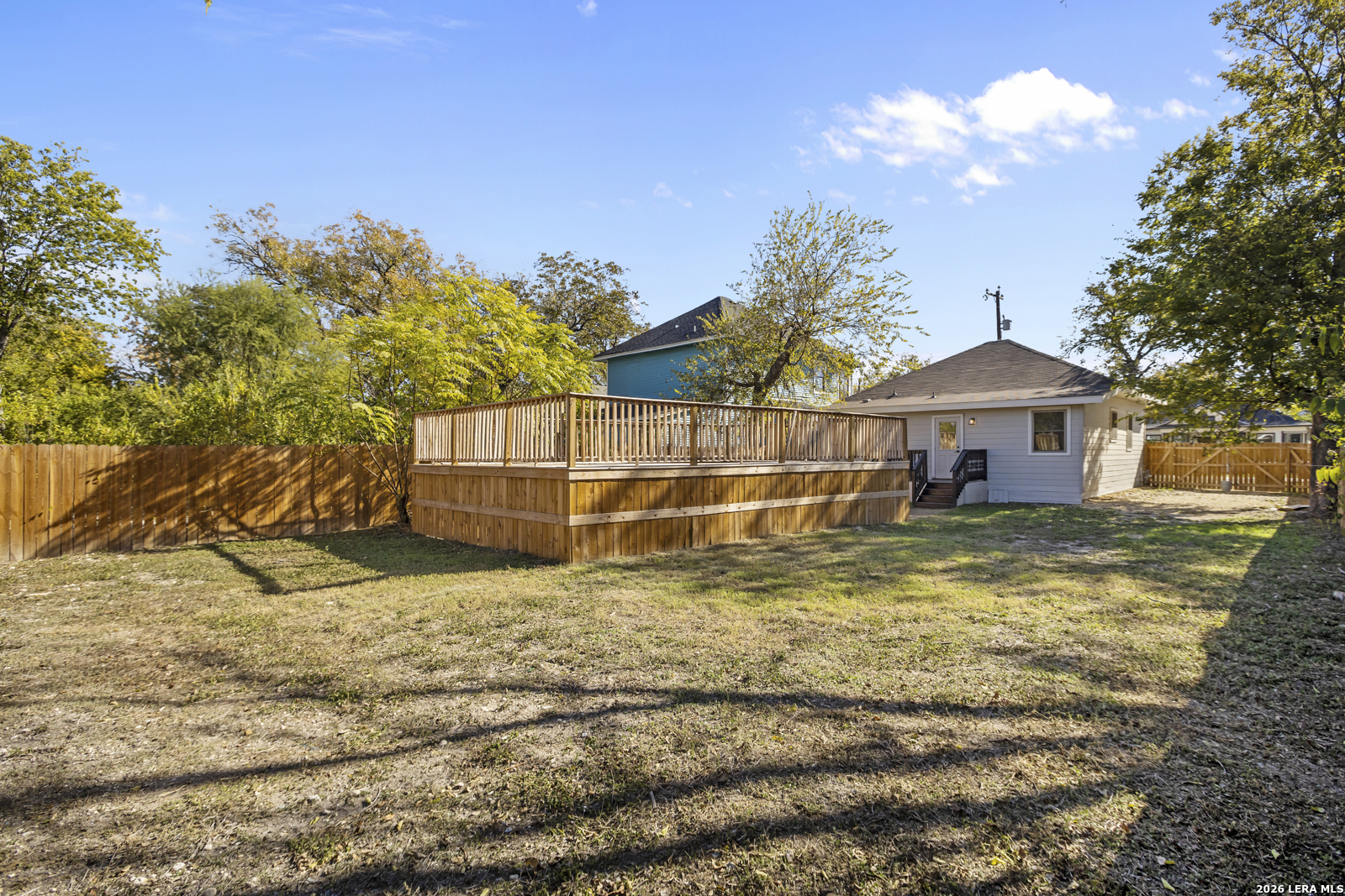 main property photo 23