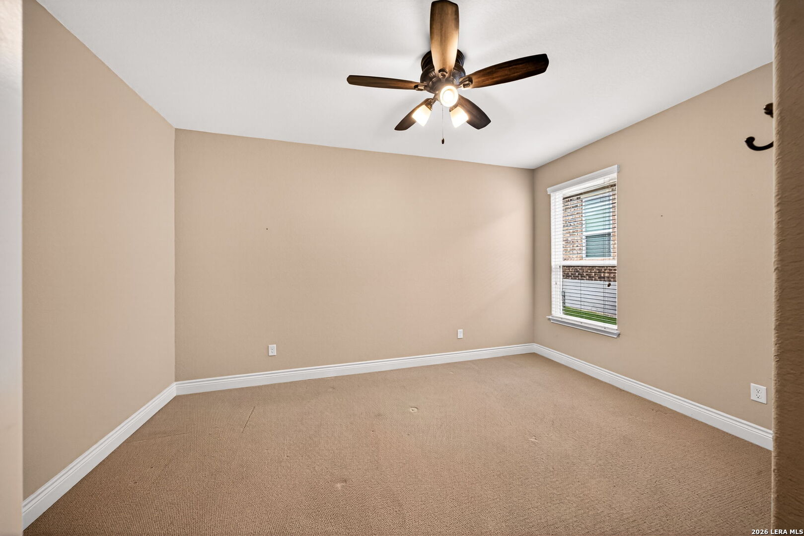 property viewer photo 29