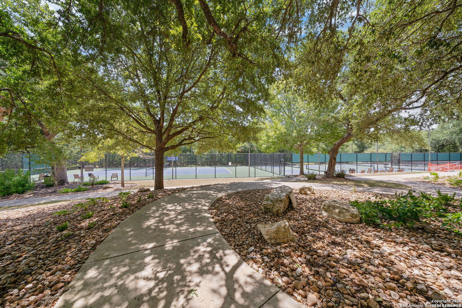 property viewer photo 39