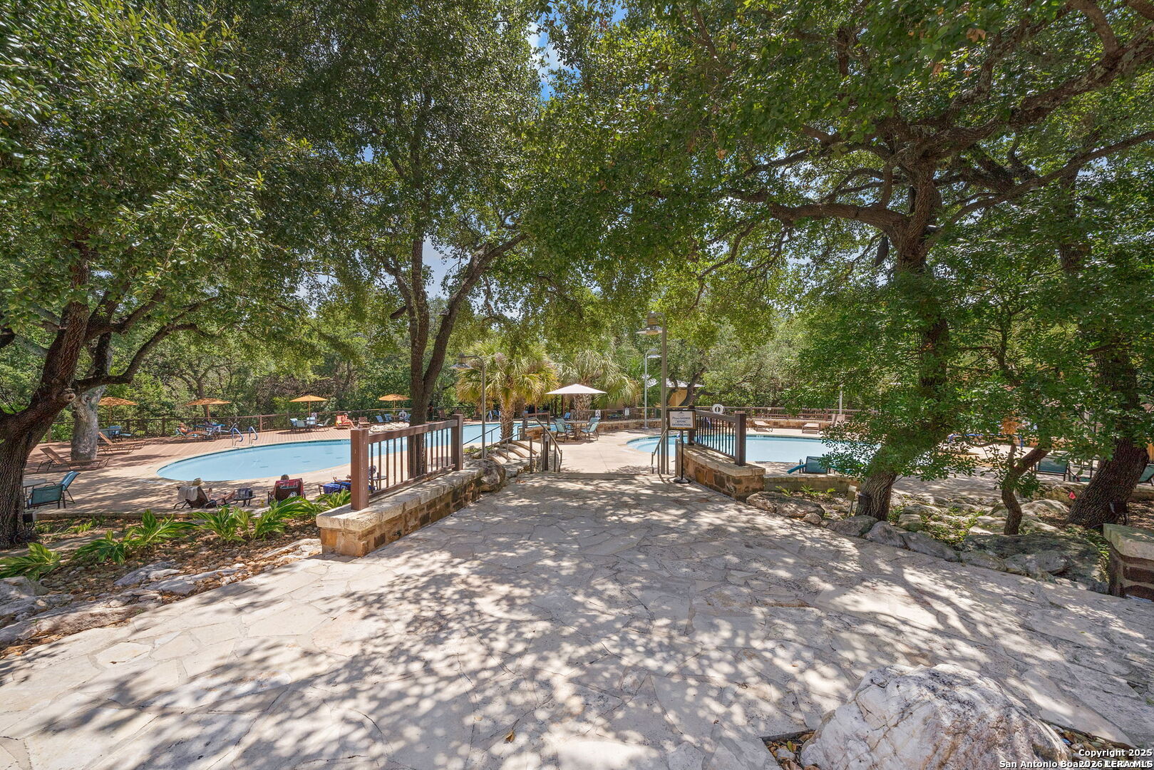 property viewer photo 40