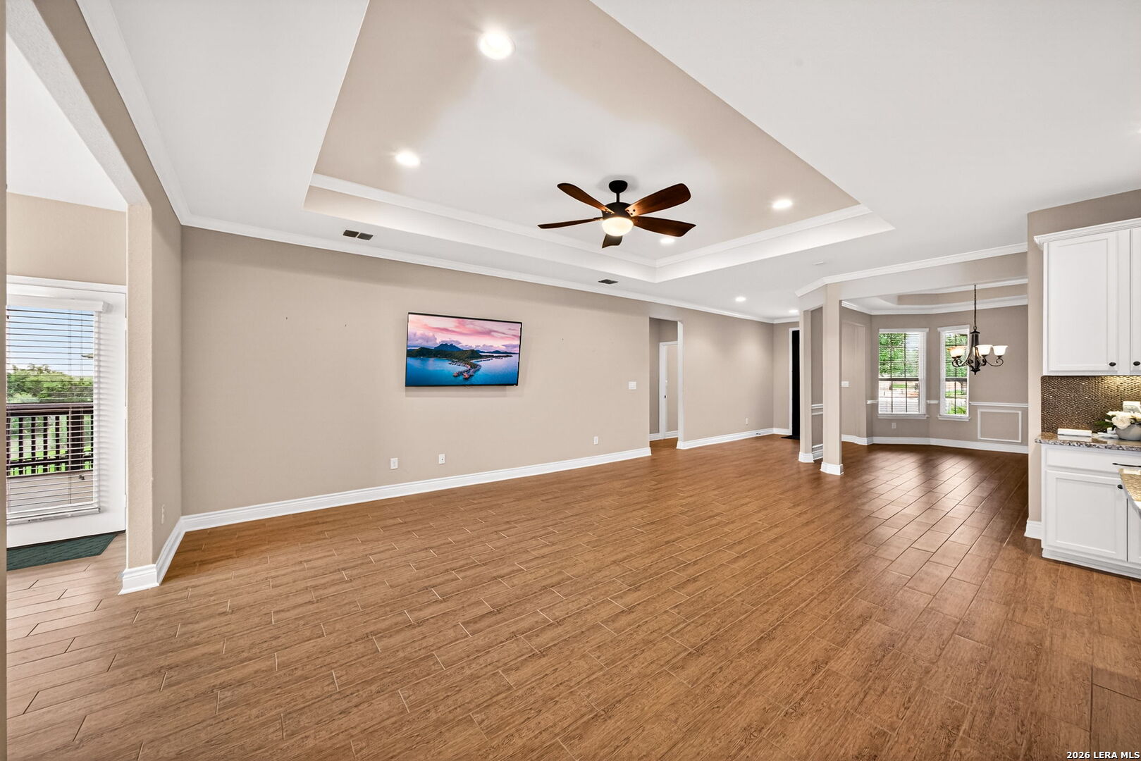 property viewer photo 5