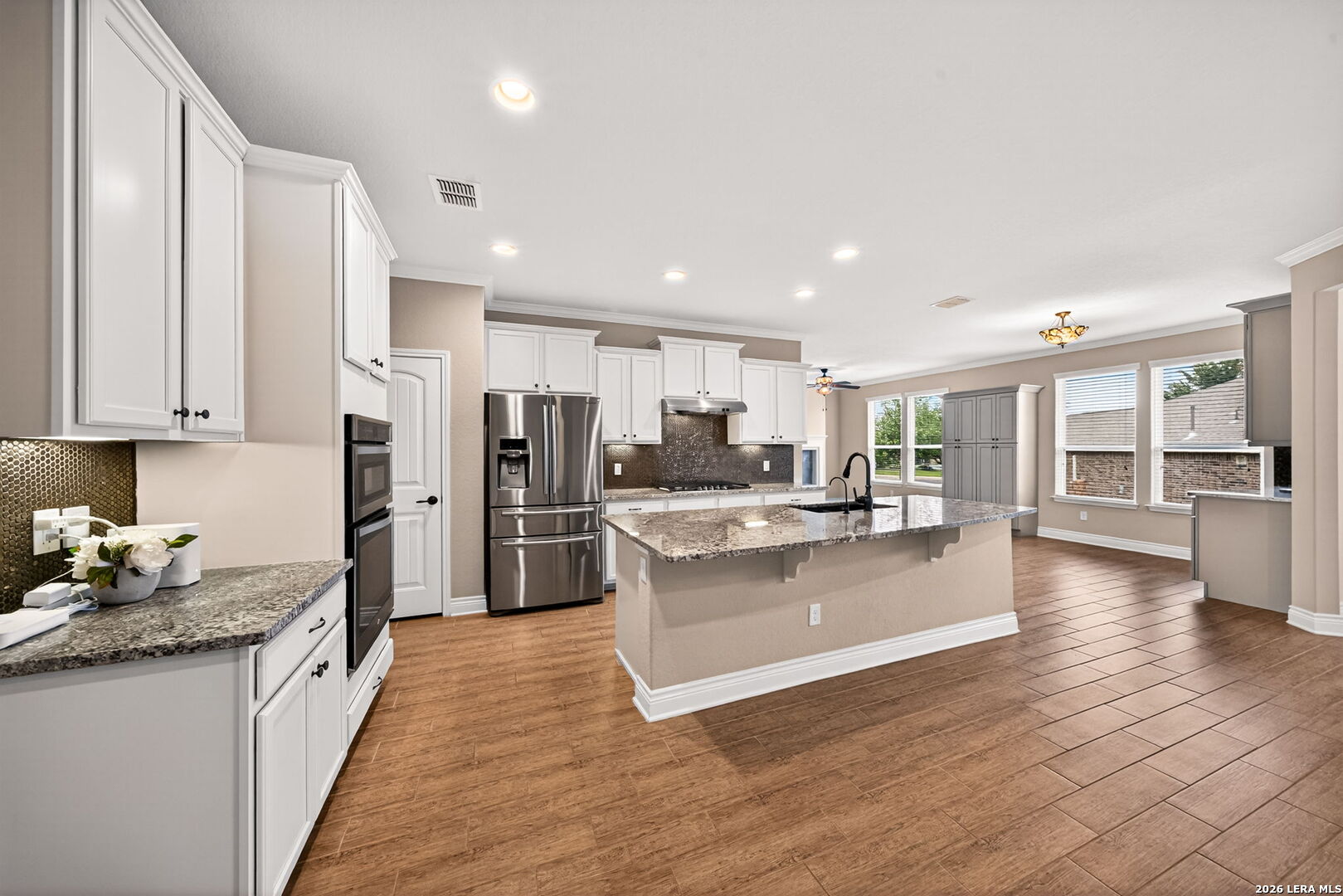 property viewer photo 9