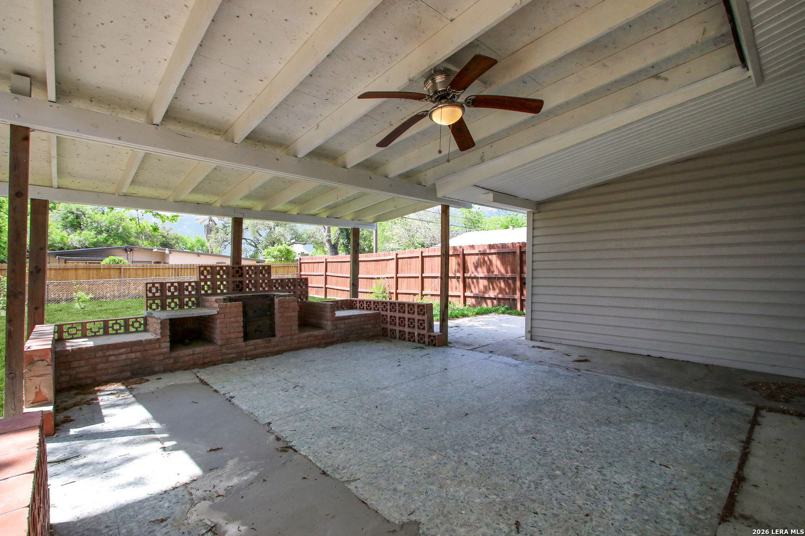 property viewer photo 18