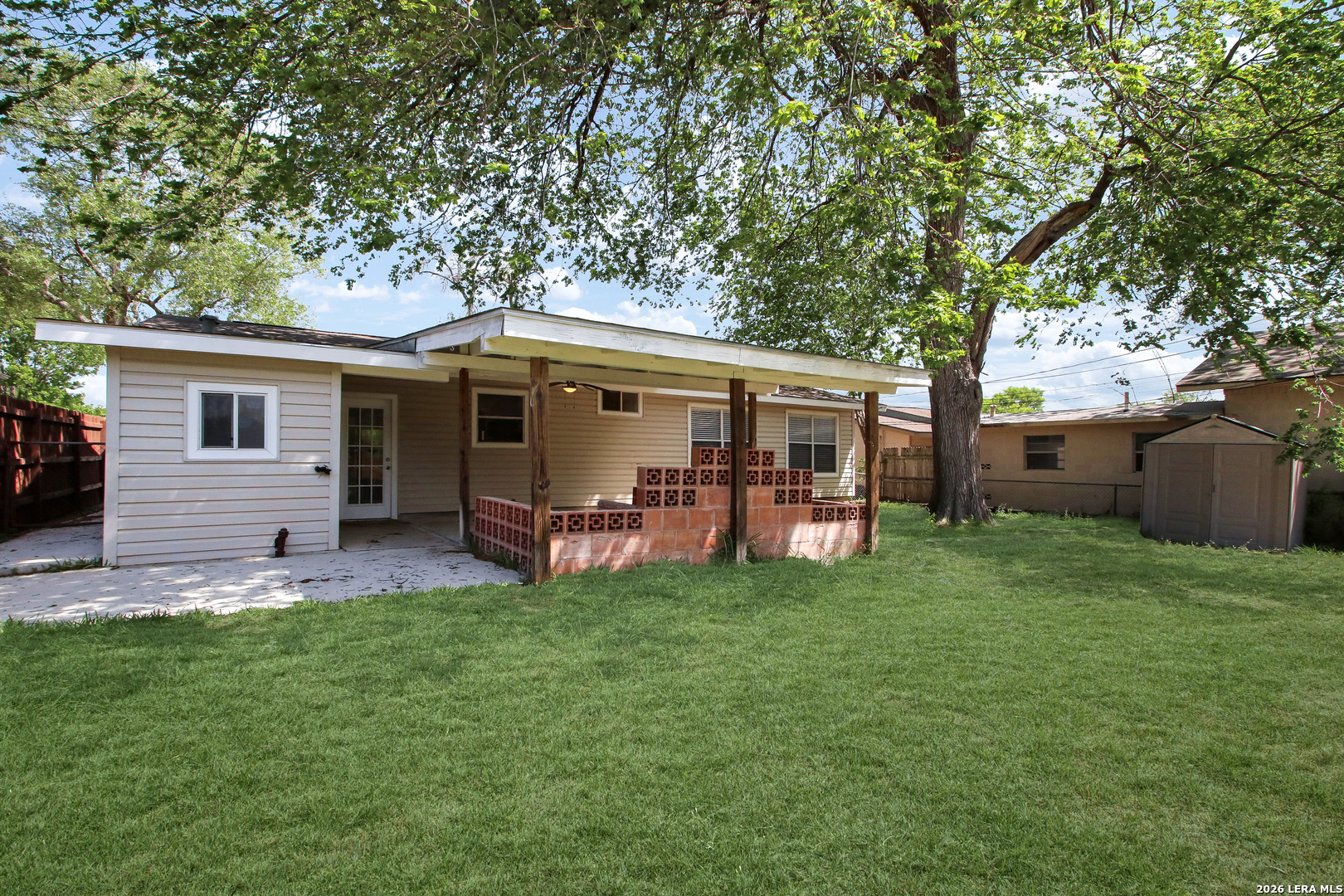 property viewer photo 20