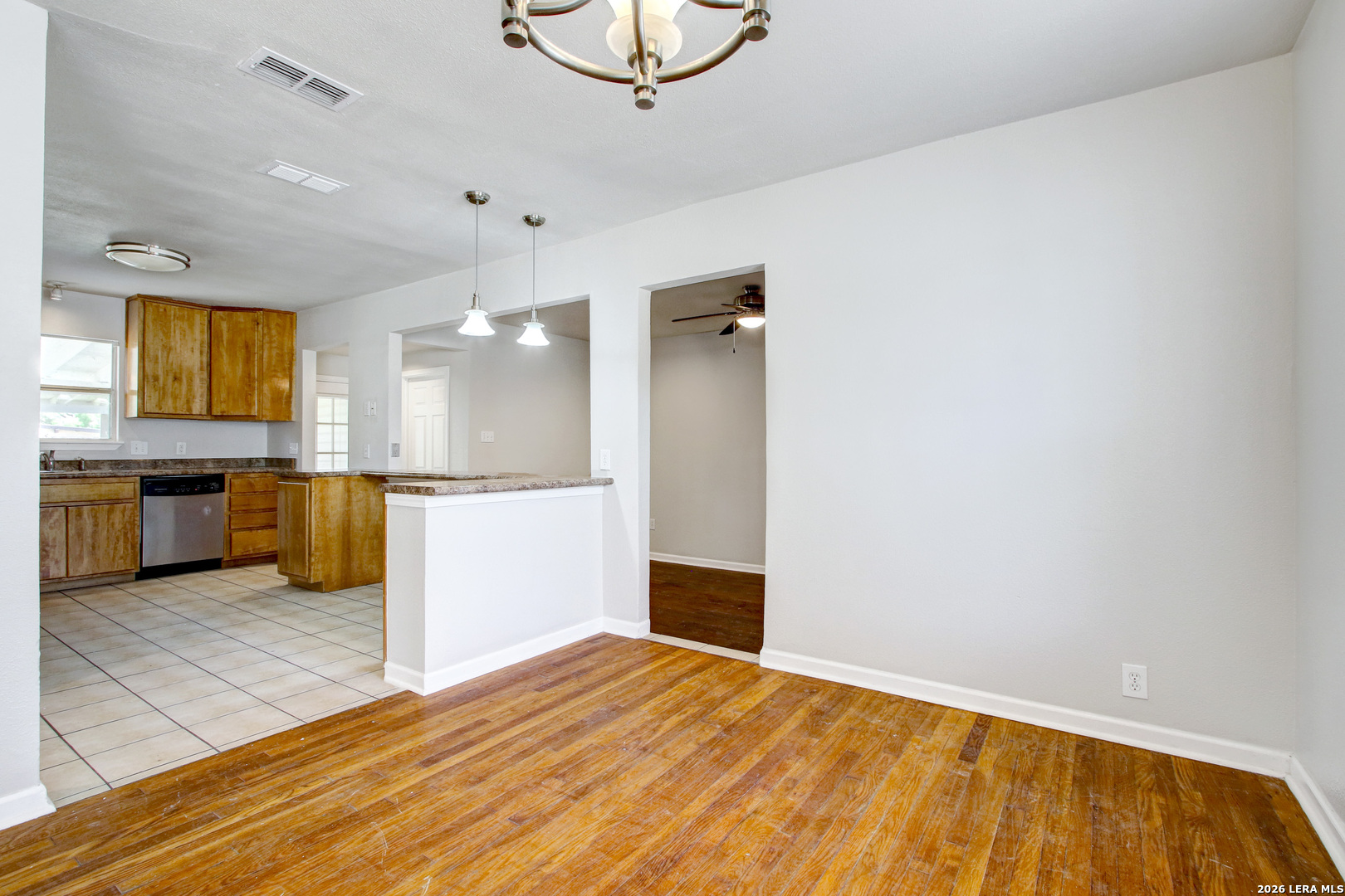 property viewer photo 4