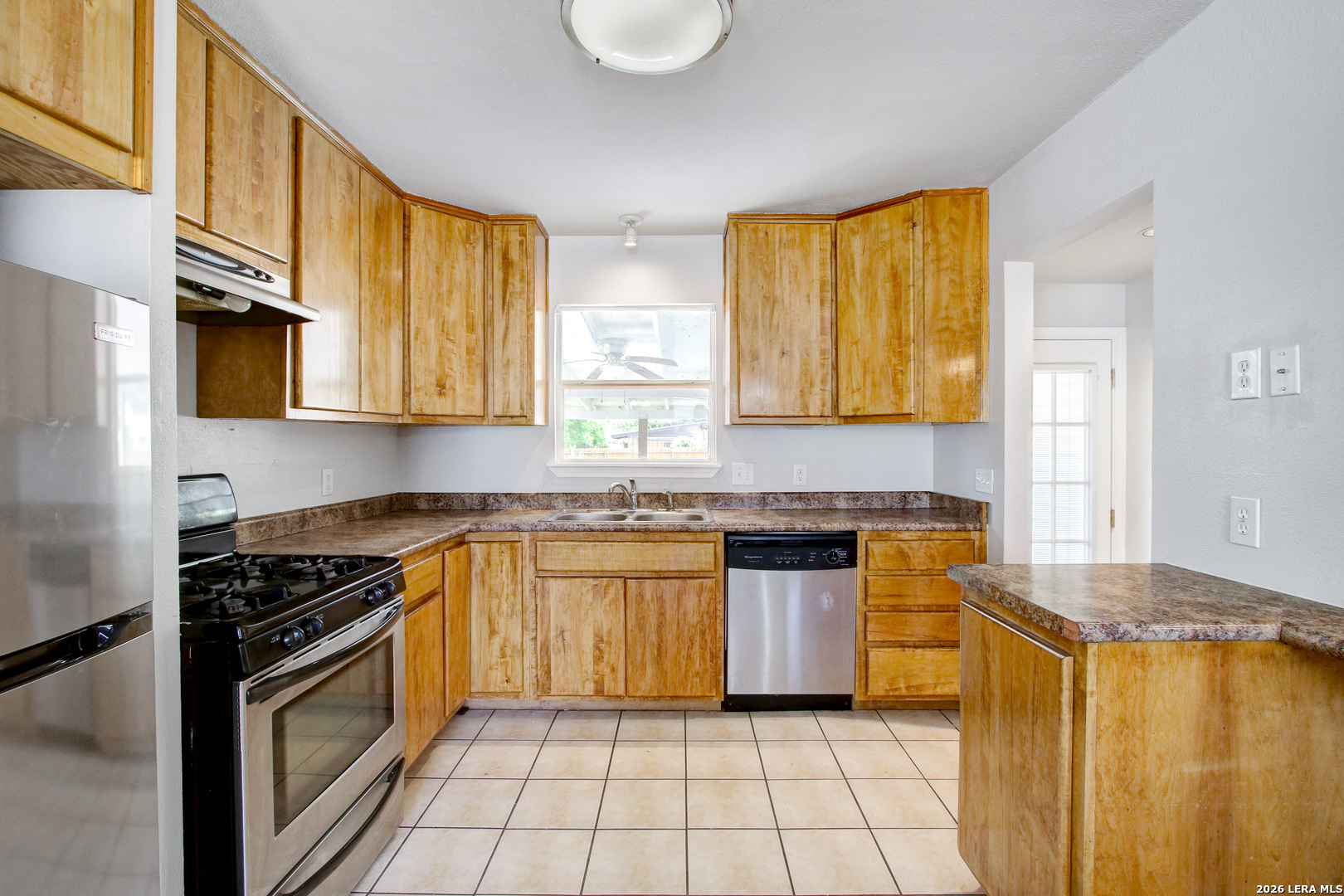 property viewer photo 7