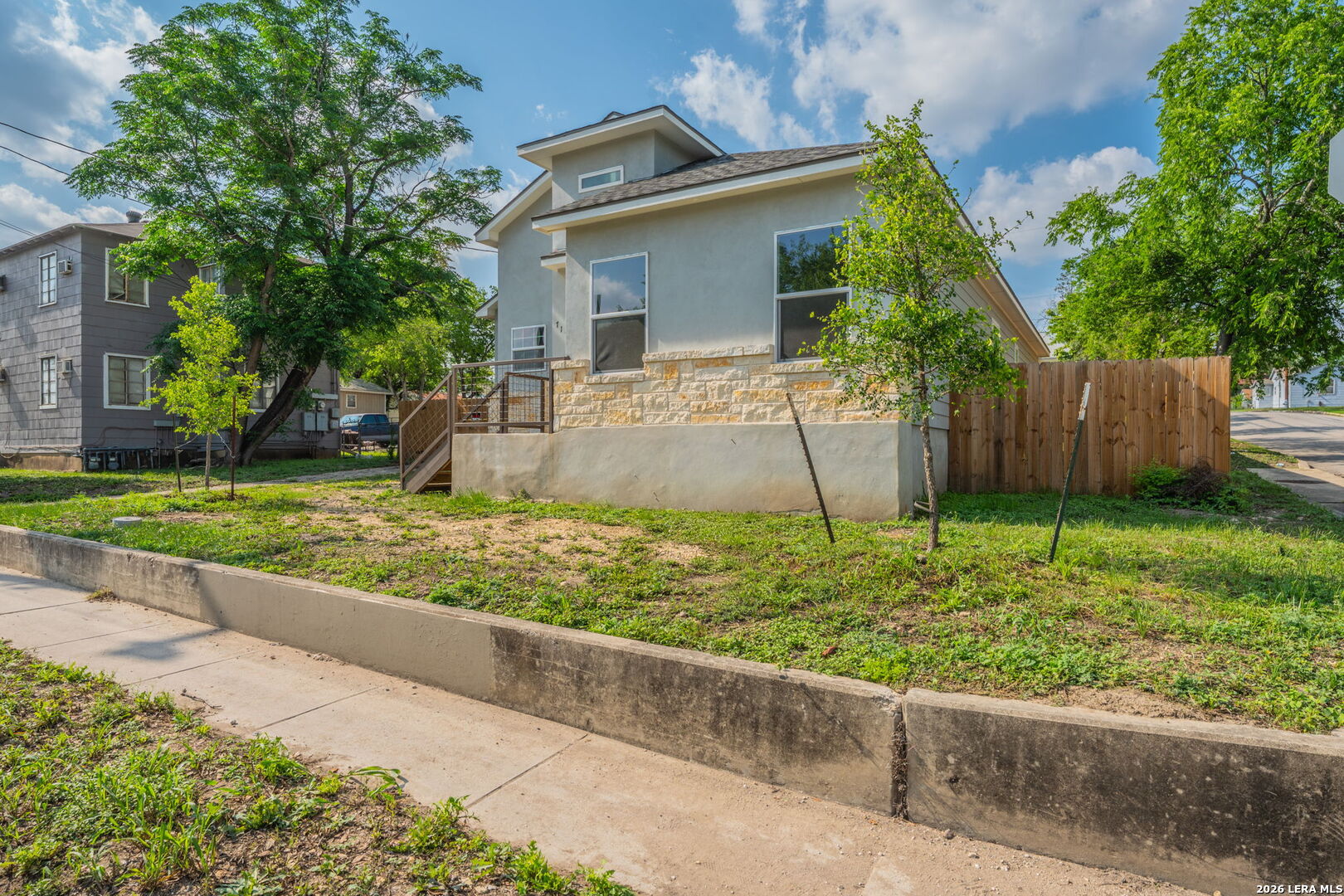 main property photo 20