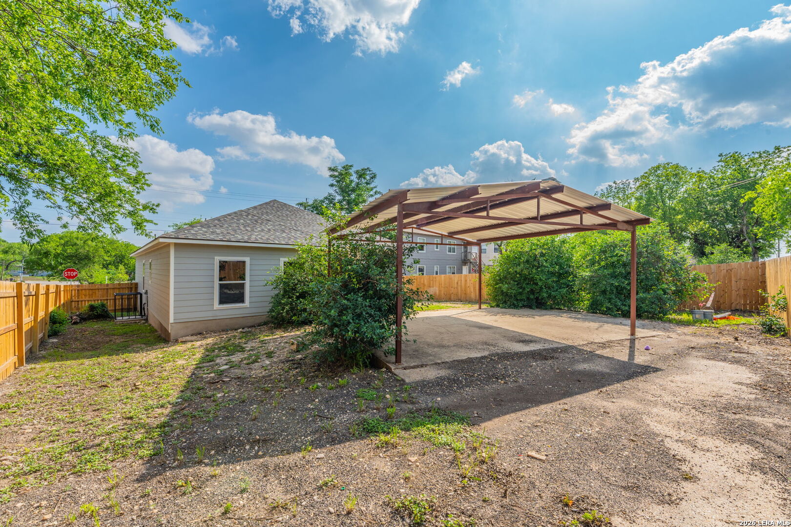 main property photo 22