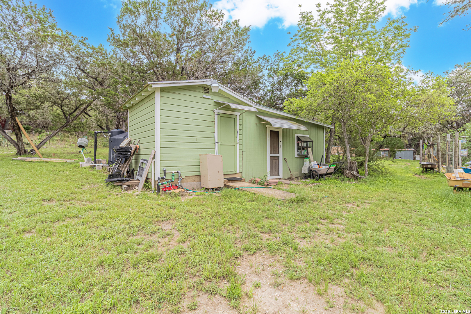 main property photo 13