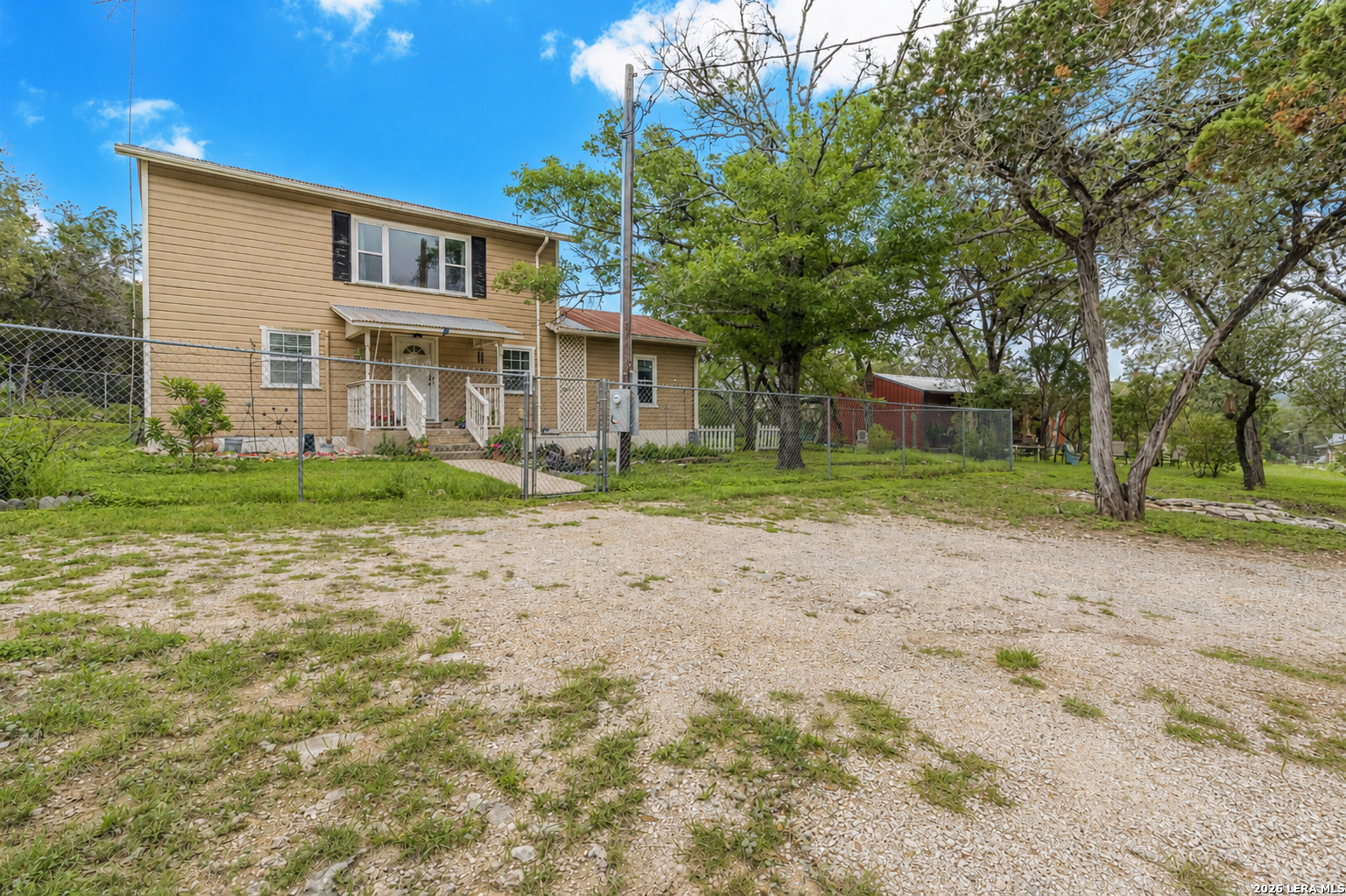 main property photo 6