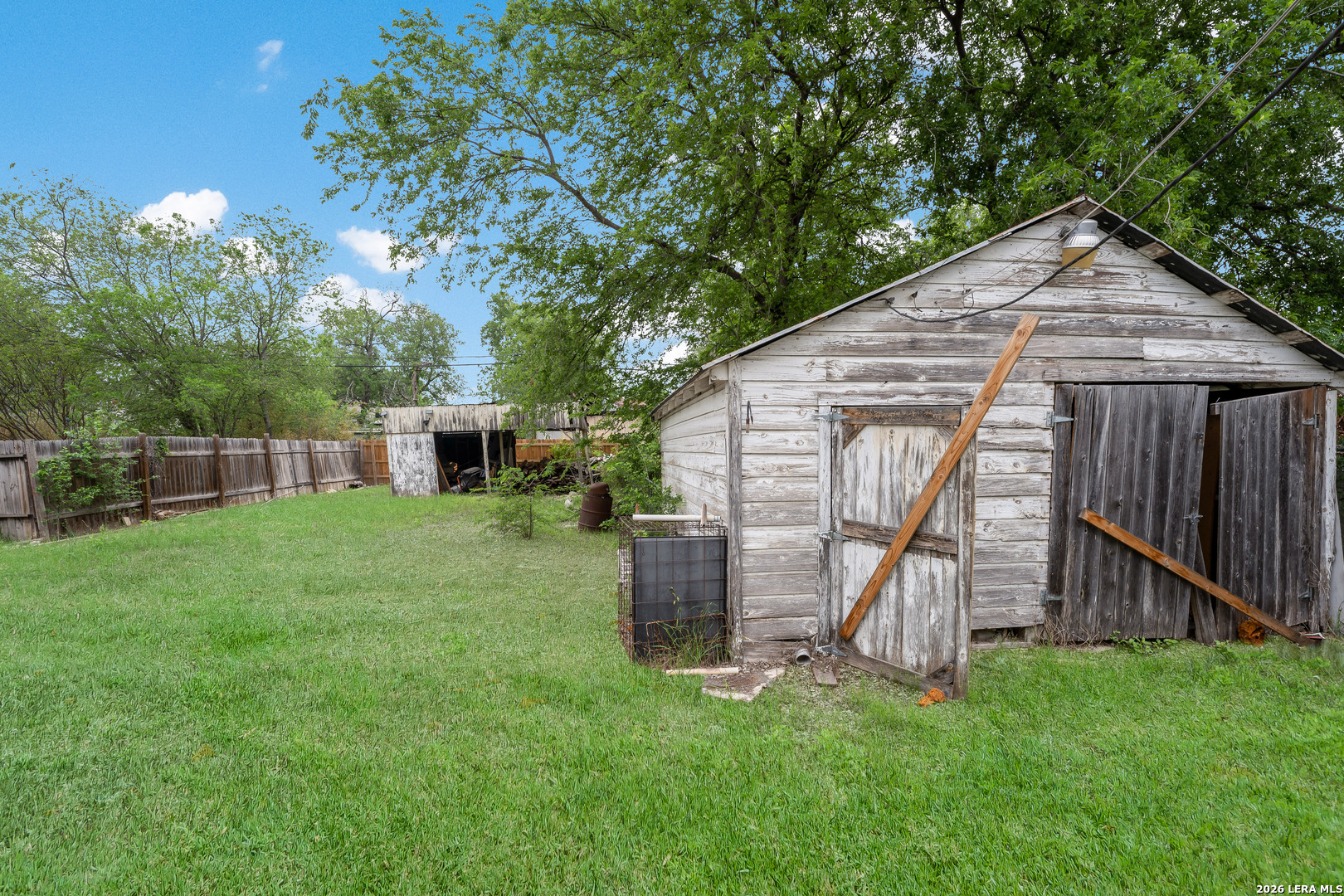 main property photo 34