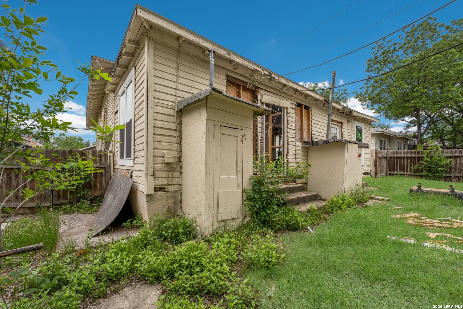 main property photo 35