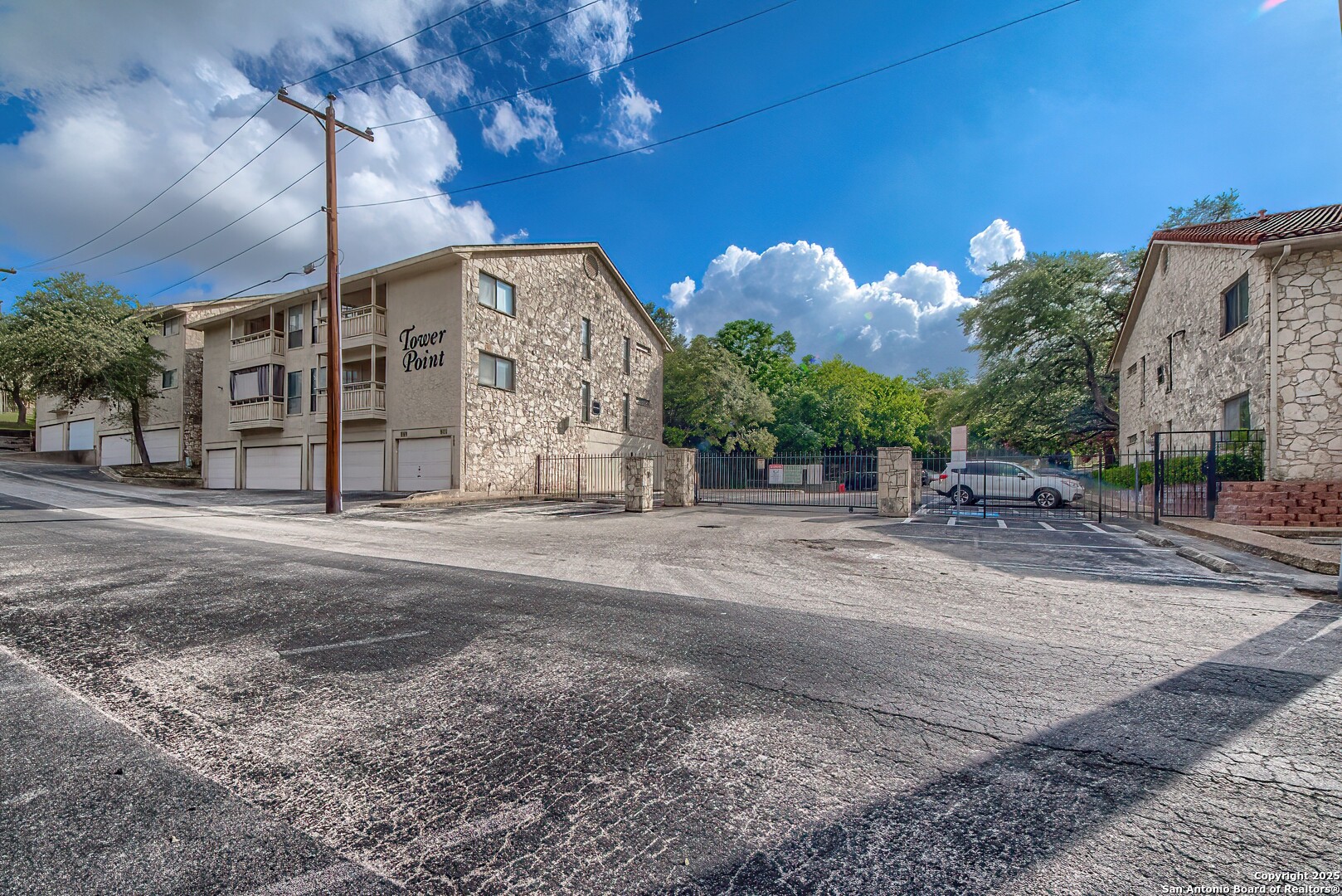 main property photo 25