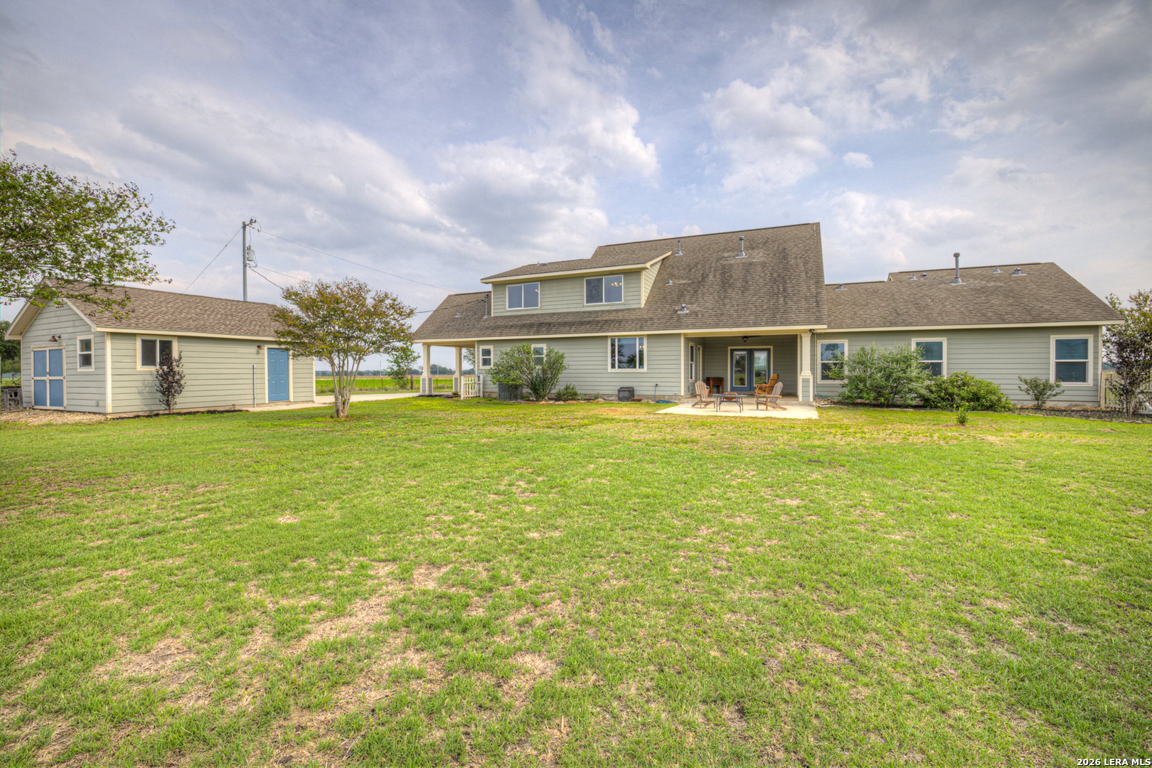 main property photo 32