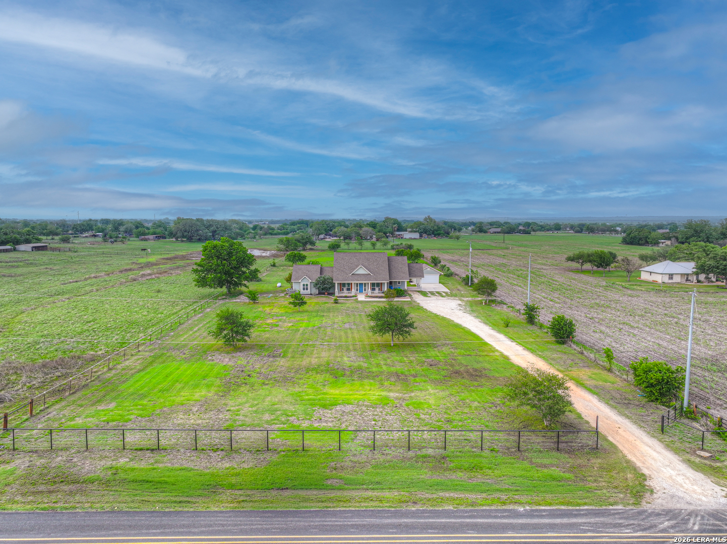 main property photo 40
