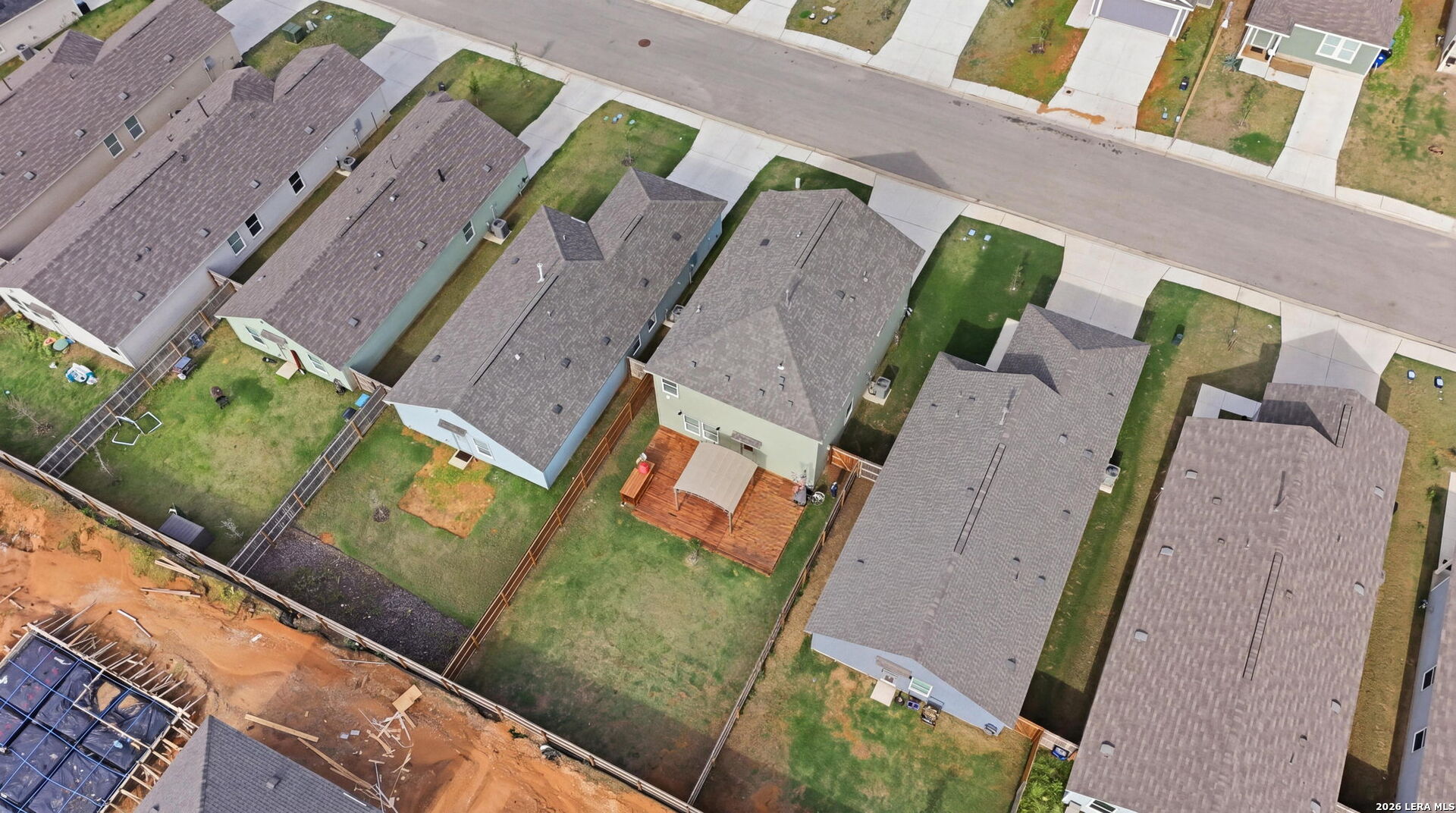 main property photo 25