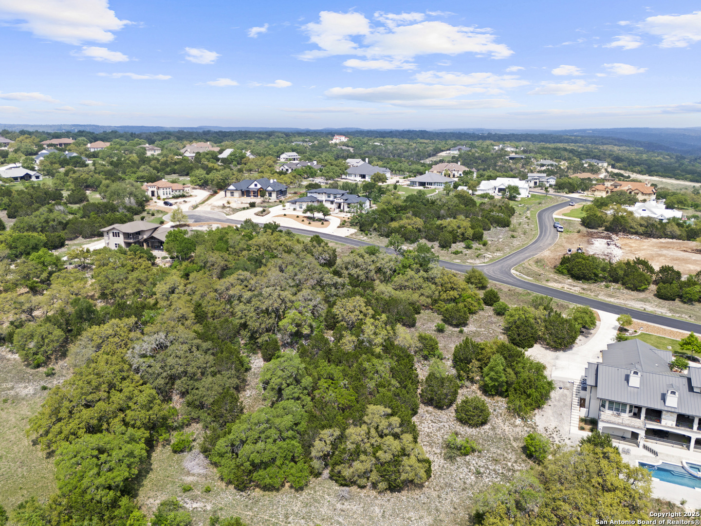 main property photo 17
