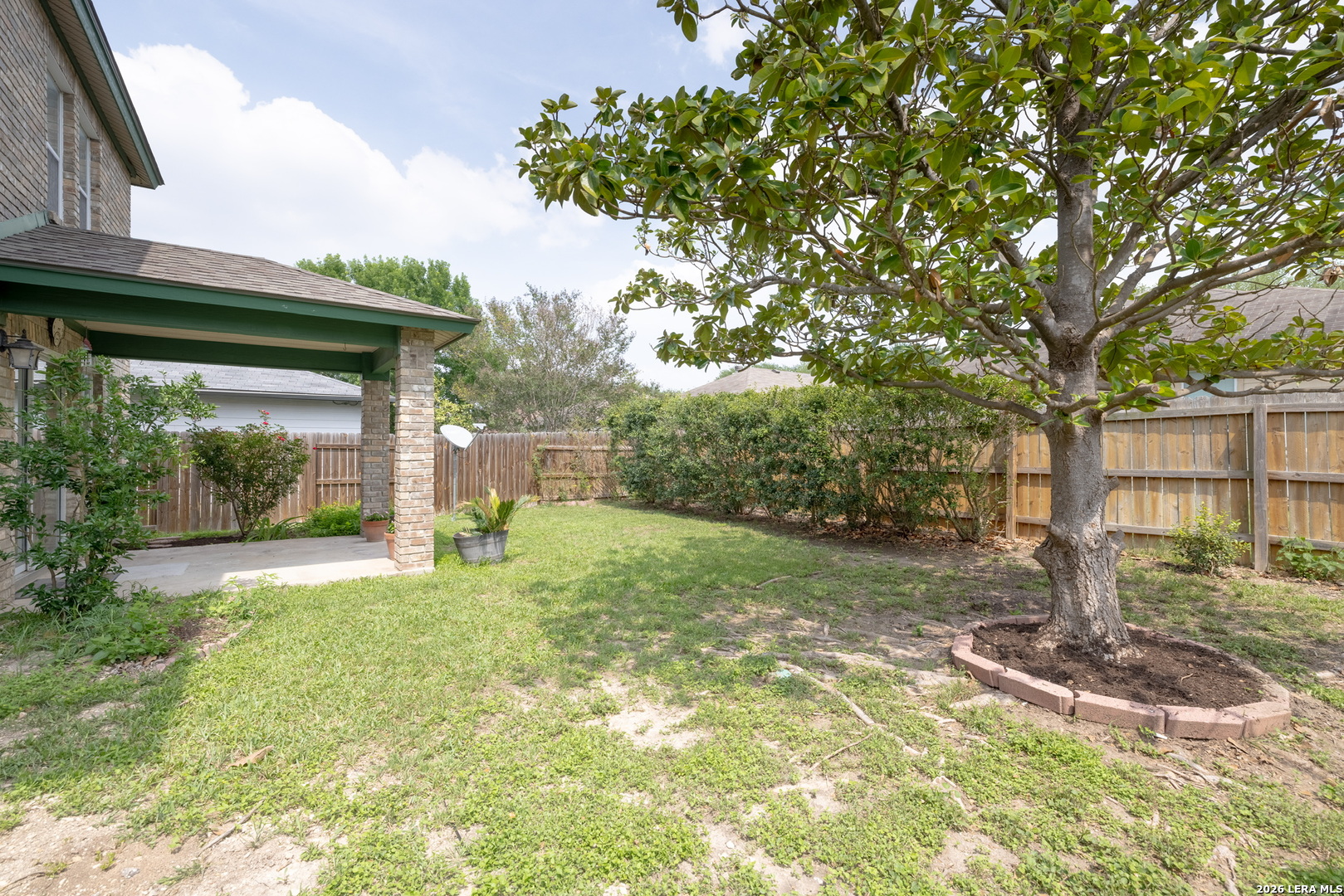 main property photo 31