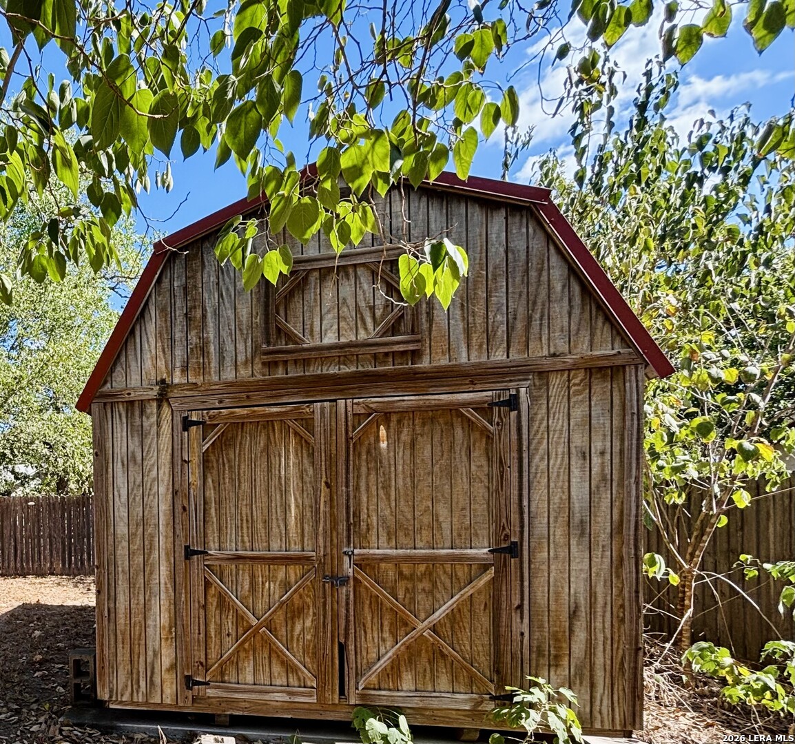 main property photo 13