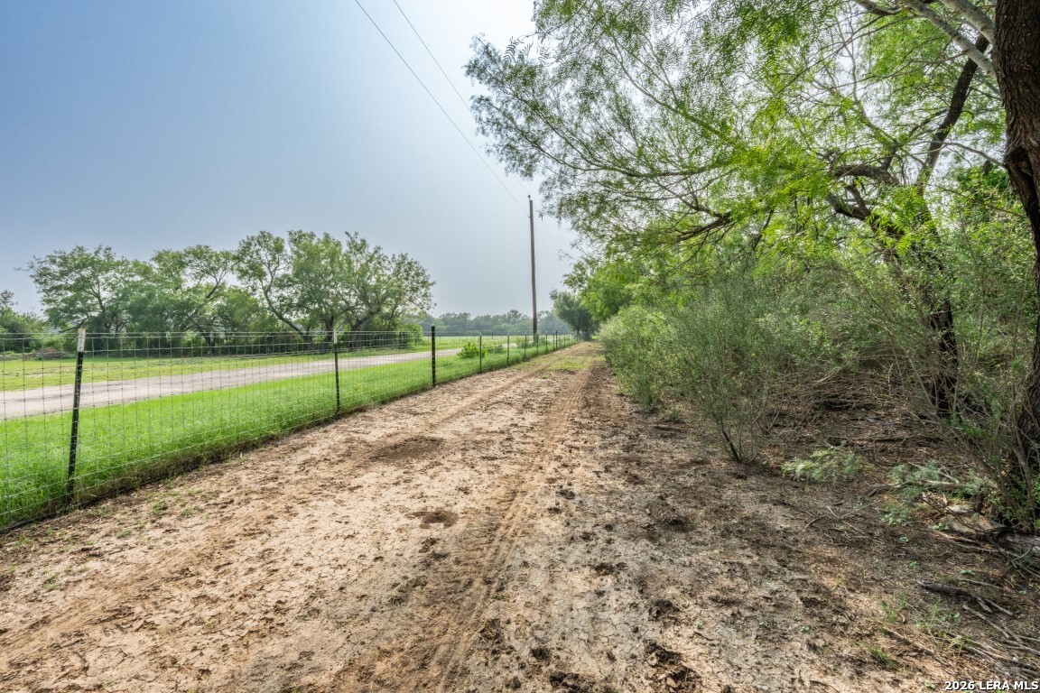 main property photo 16