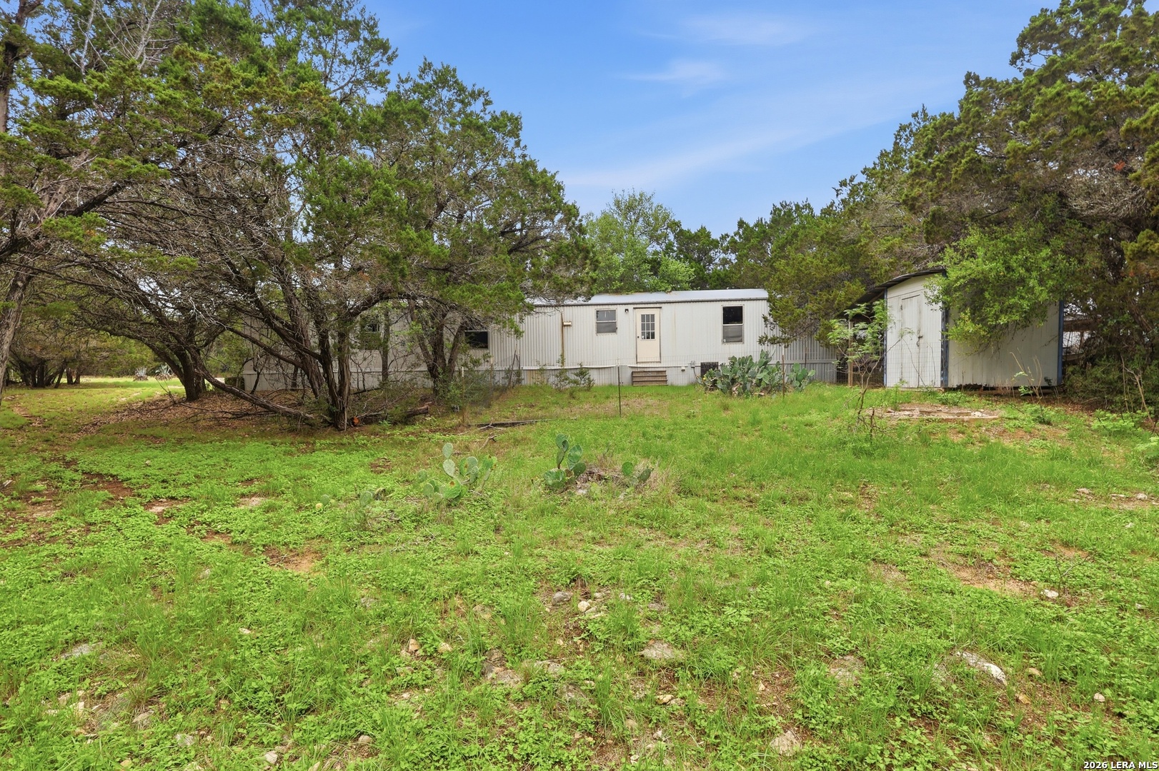 main property photo 11