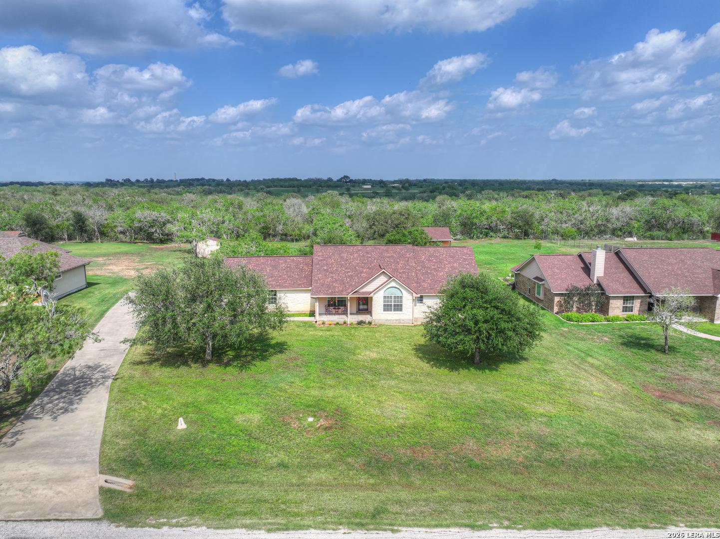 main property photo 41